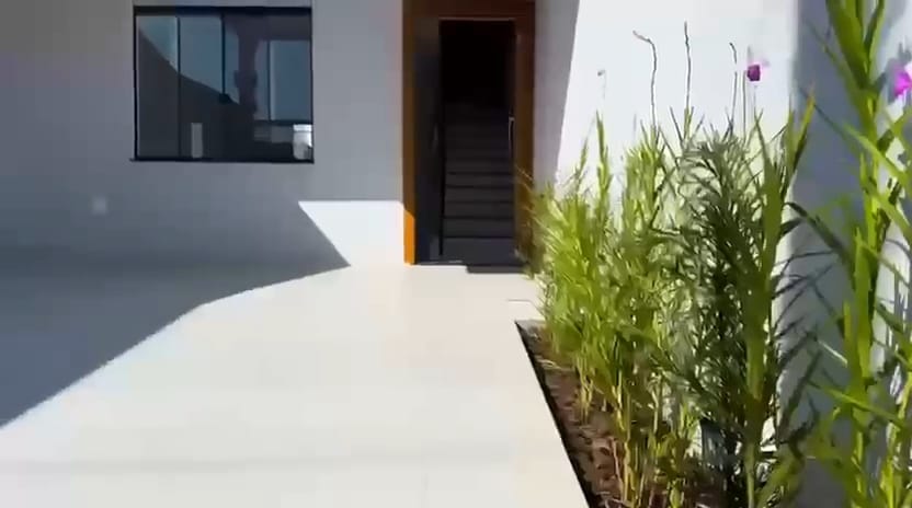 ATENÇÃO! SOBRADO NOVO COM 3 DOMITÓRIOS E SUÍTE