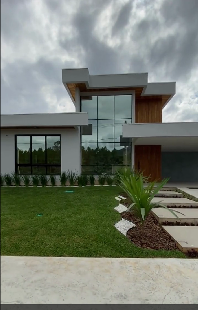 IMPERDÍVEL! Casa Nova 4 Dormitórios (4 Suítes)