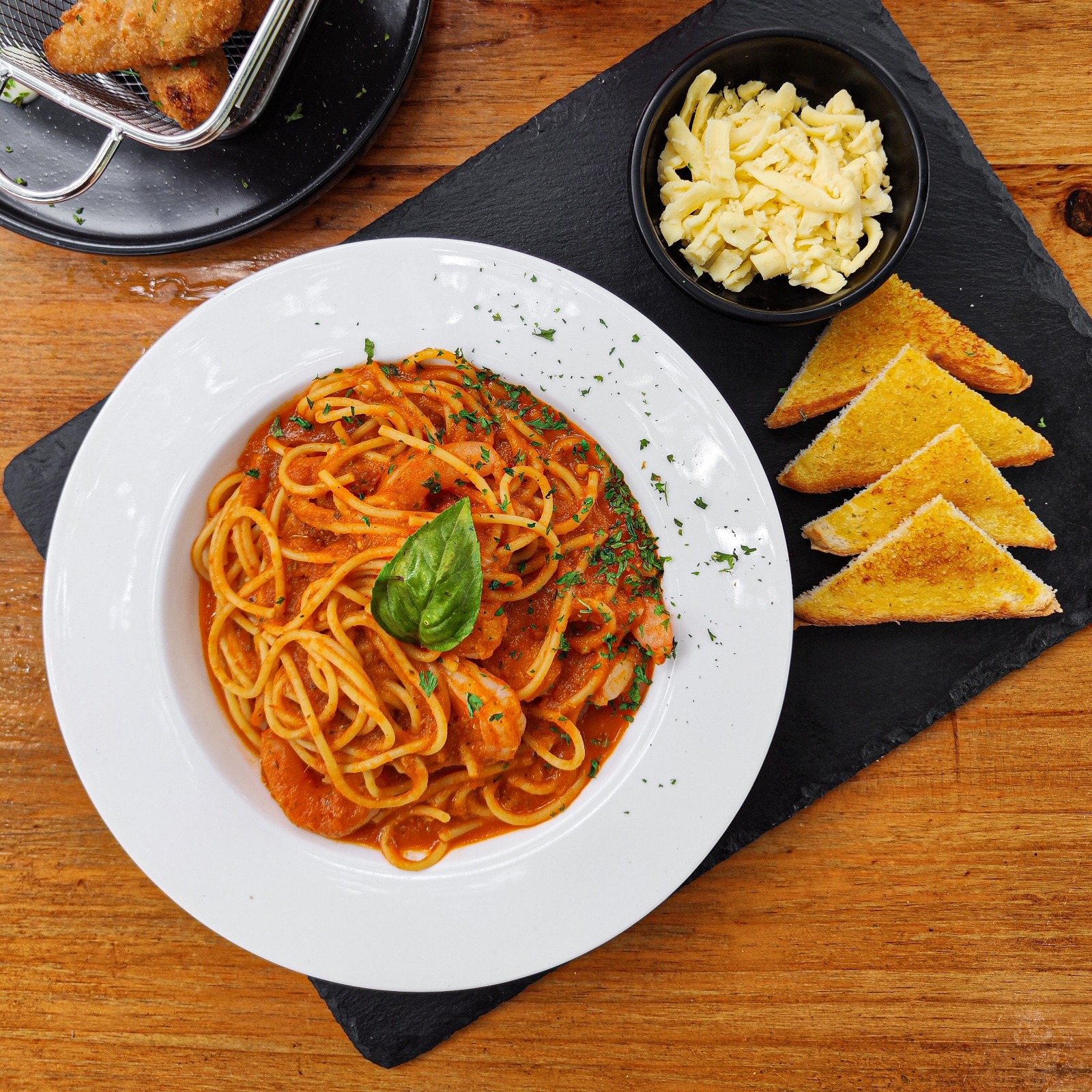 Spaghetti con camarones