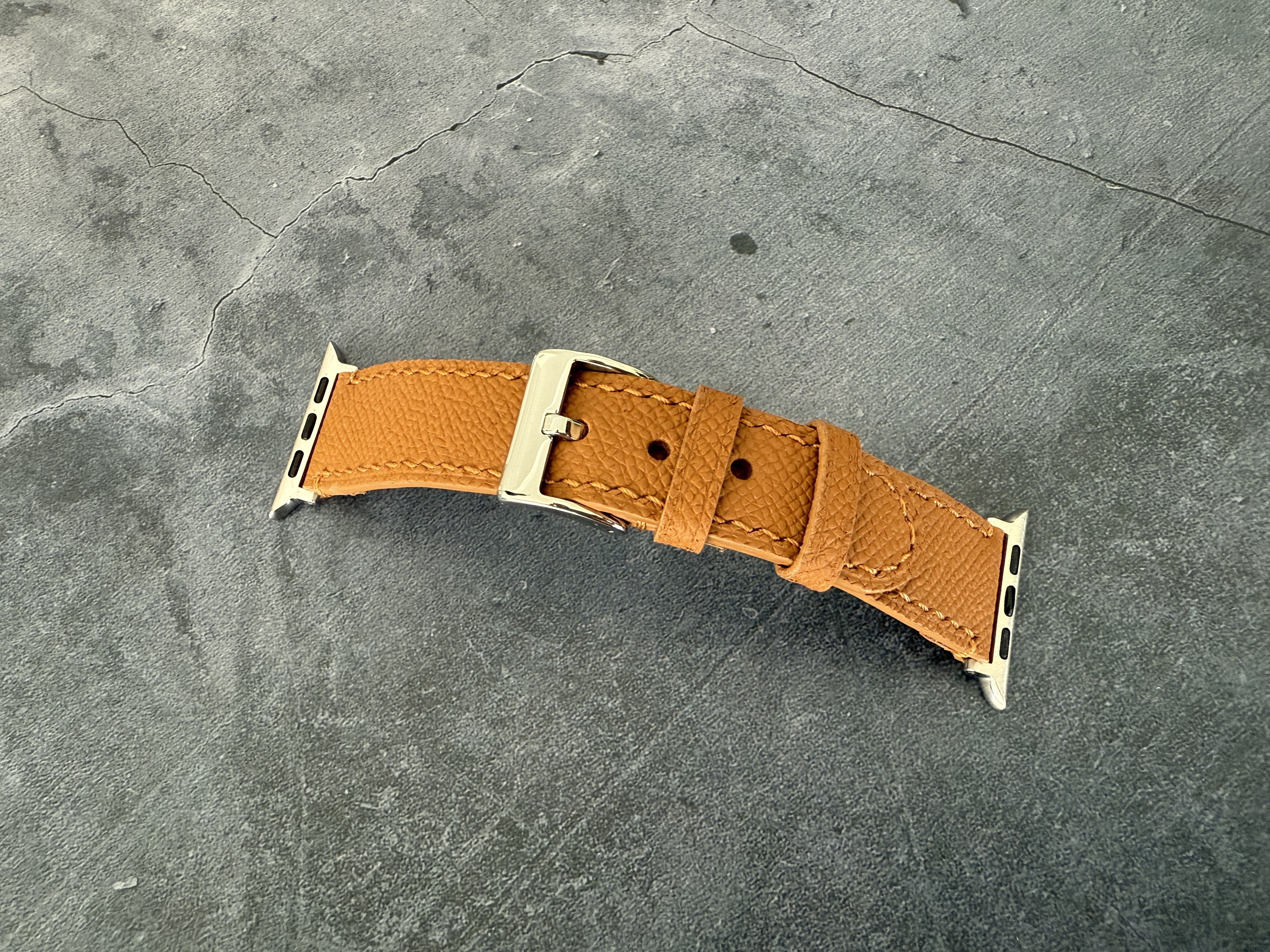 brown apple watch leather strap