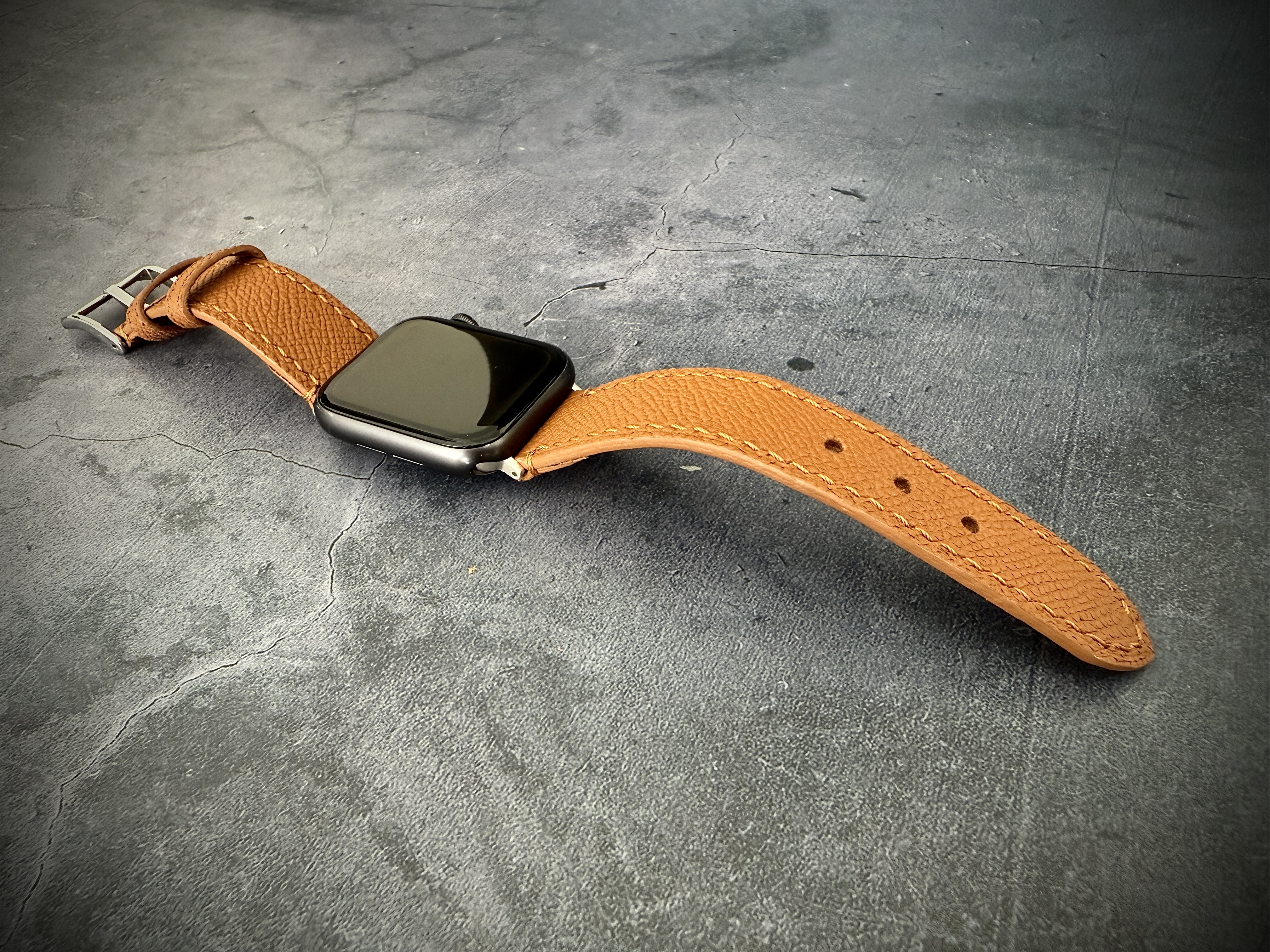 brown apple watch leather strap