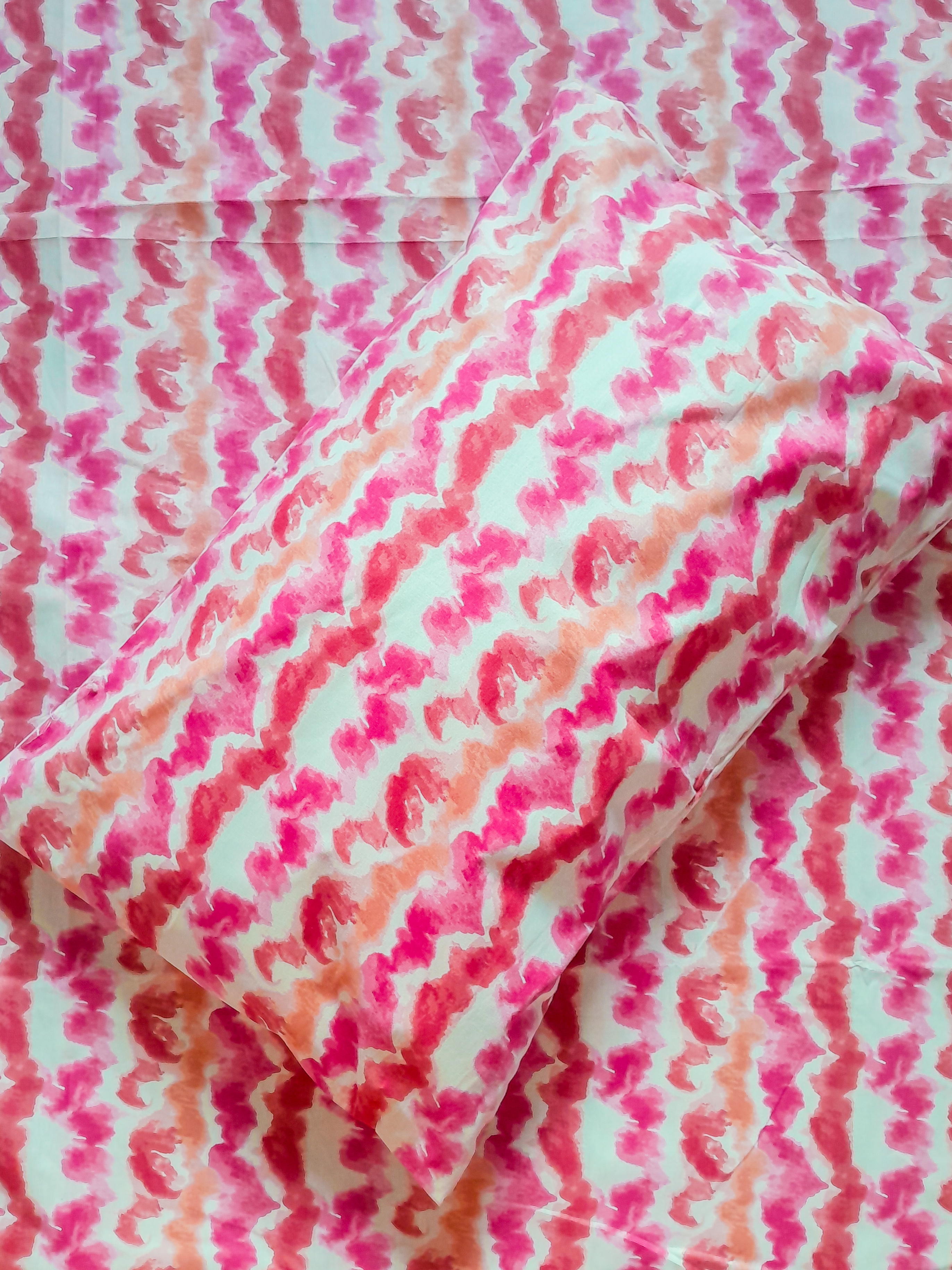 3 PCs Cotton Bed Sheet - Pink Splash 