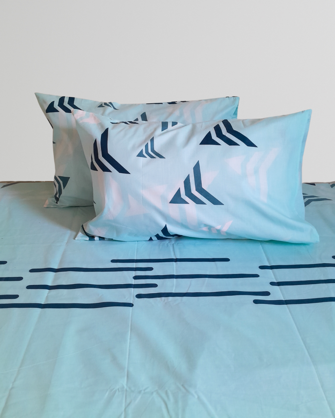 3 PCs Cotton Bed Sheet - Ocean Arrows 