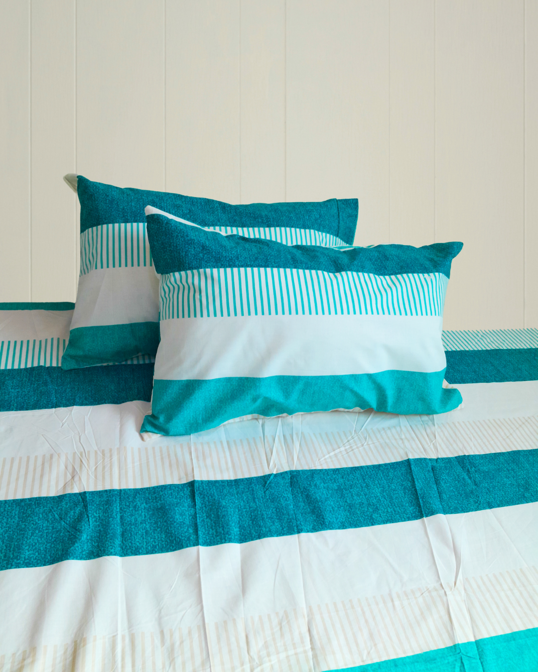 3 PCs Cotton Bed Sheet - Aqua Stripes
