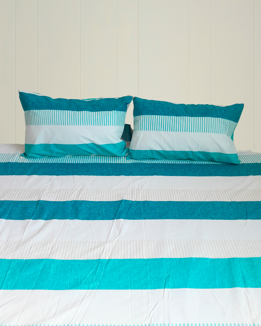 3 PCs Cotton Bed Sheet - Aqua Stripes