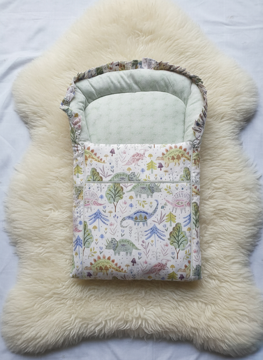 Dino Dreams - Baby carrying nest