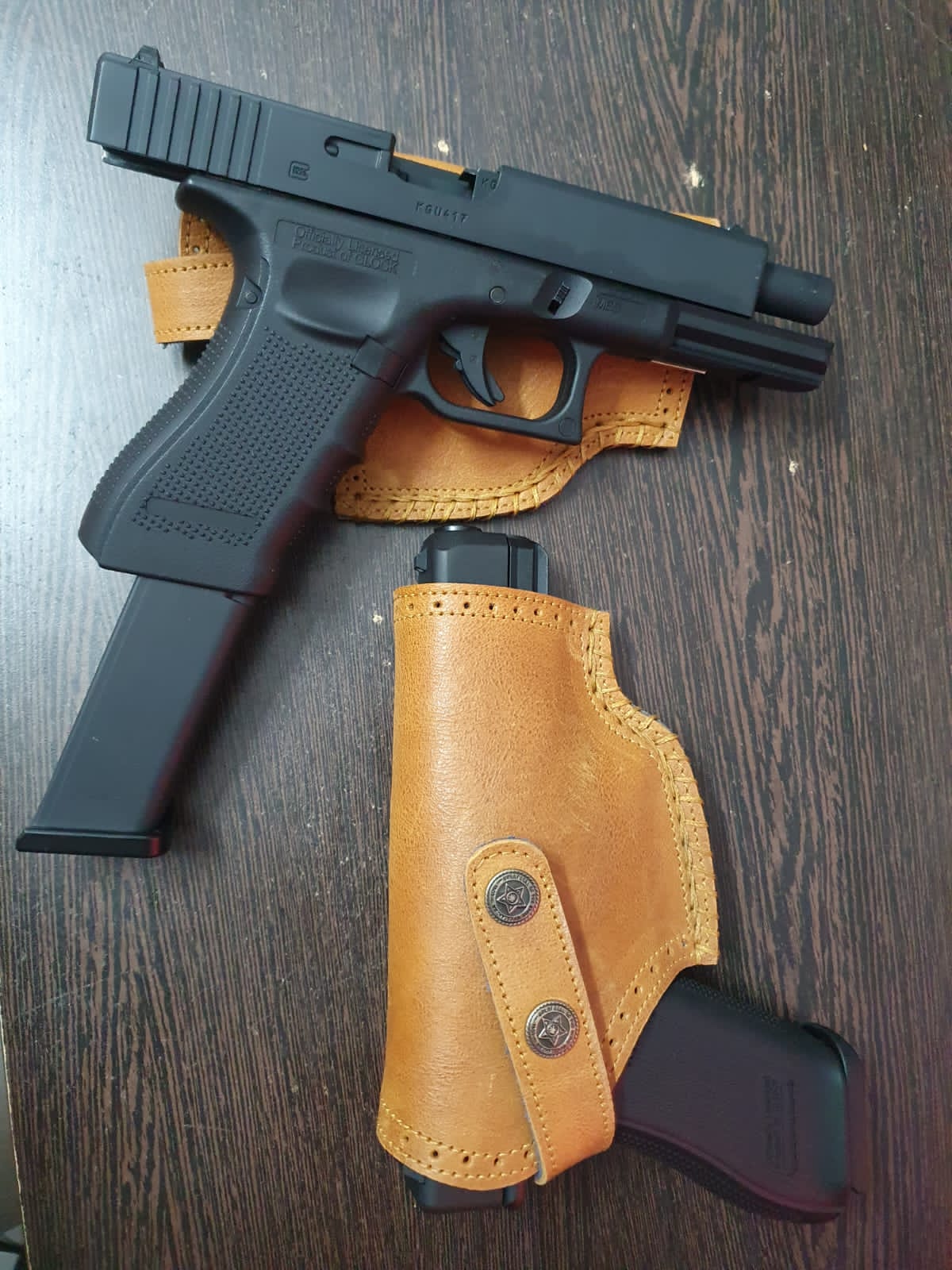 Black Umarex Glock 17 Gen 4 CO2 Air Gun 18rd Magazine, Caliber: .177