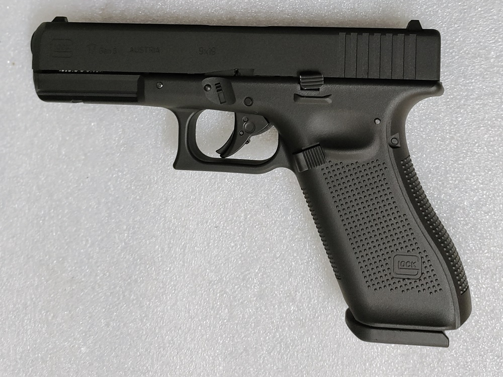 Black Umarex Glock 17 Gen 5 CO2 Air Gun 18rd Magazine, Caliber: .177