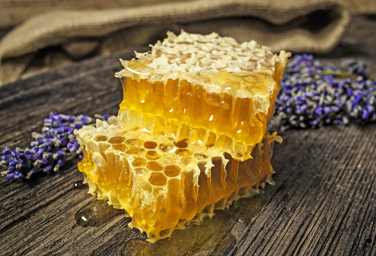 Raw Honeycomb 