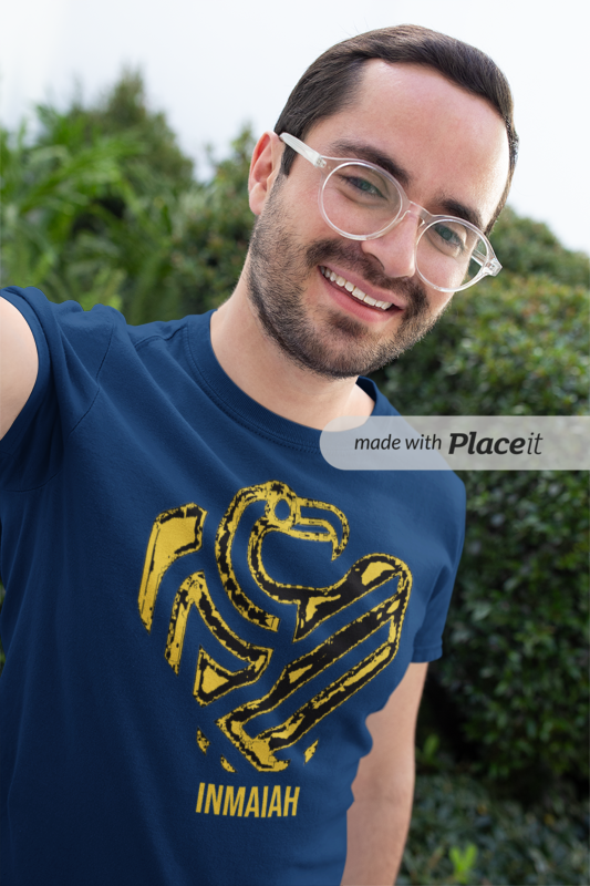 Camiseta estilizada com estampa gráfica