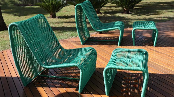 Poltrona Lussuosa e Apoio de Pés