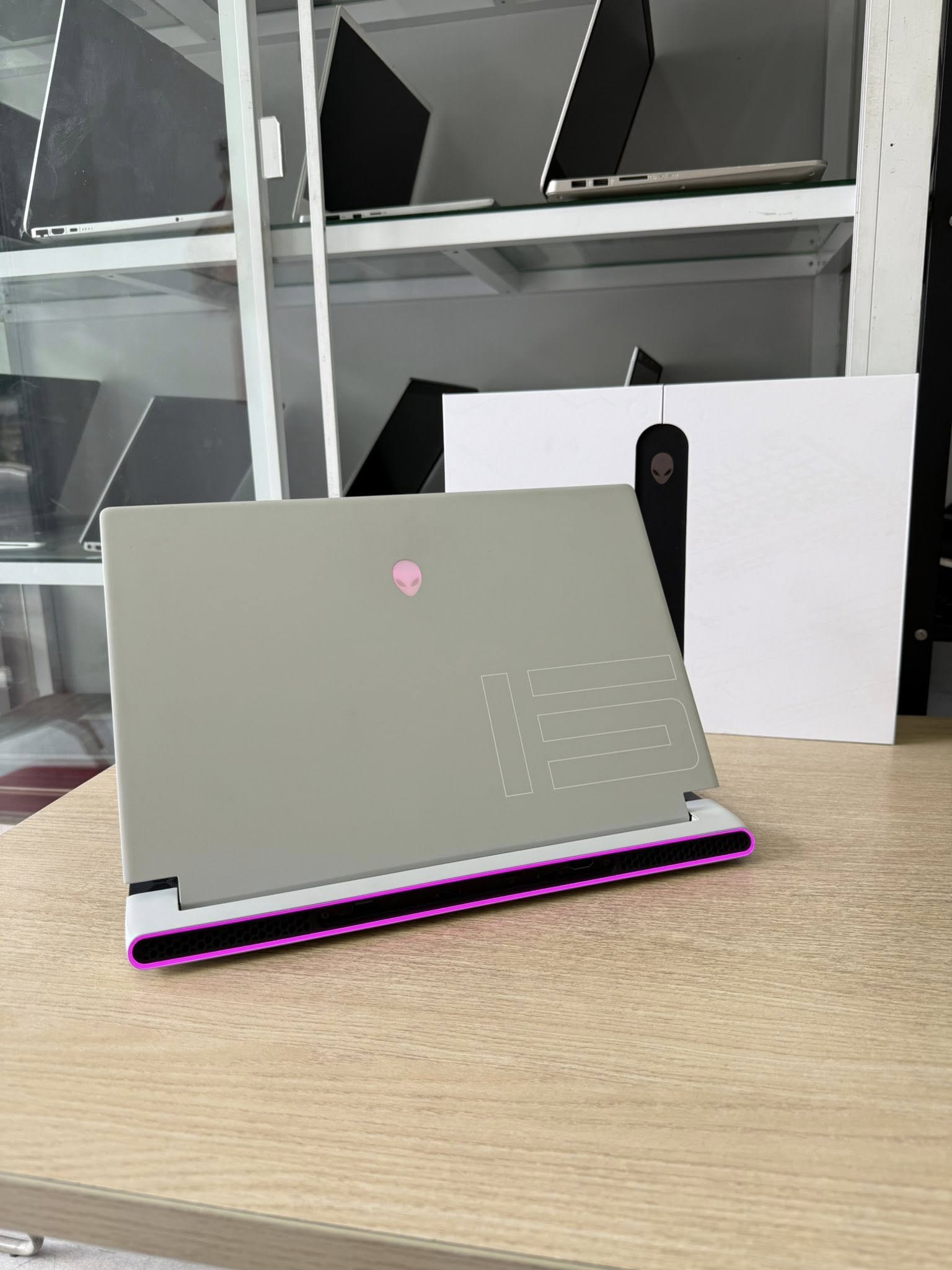 🔥 Dell Alienware x15 R1 | i7-11800H | 16GB DDR4 | RTX 3070 8GB | 512GB SSD NVMe 🔥