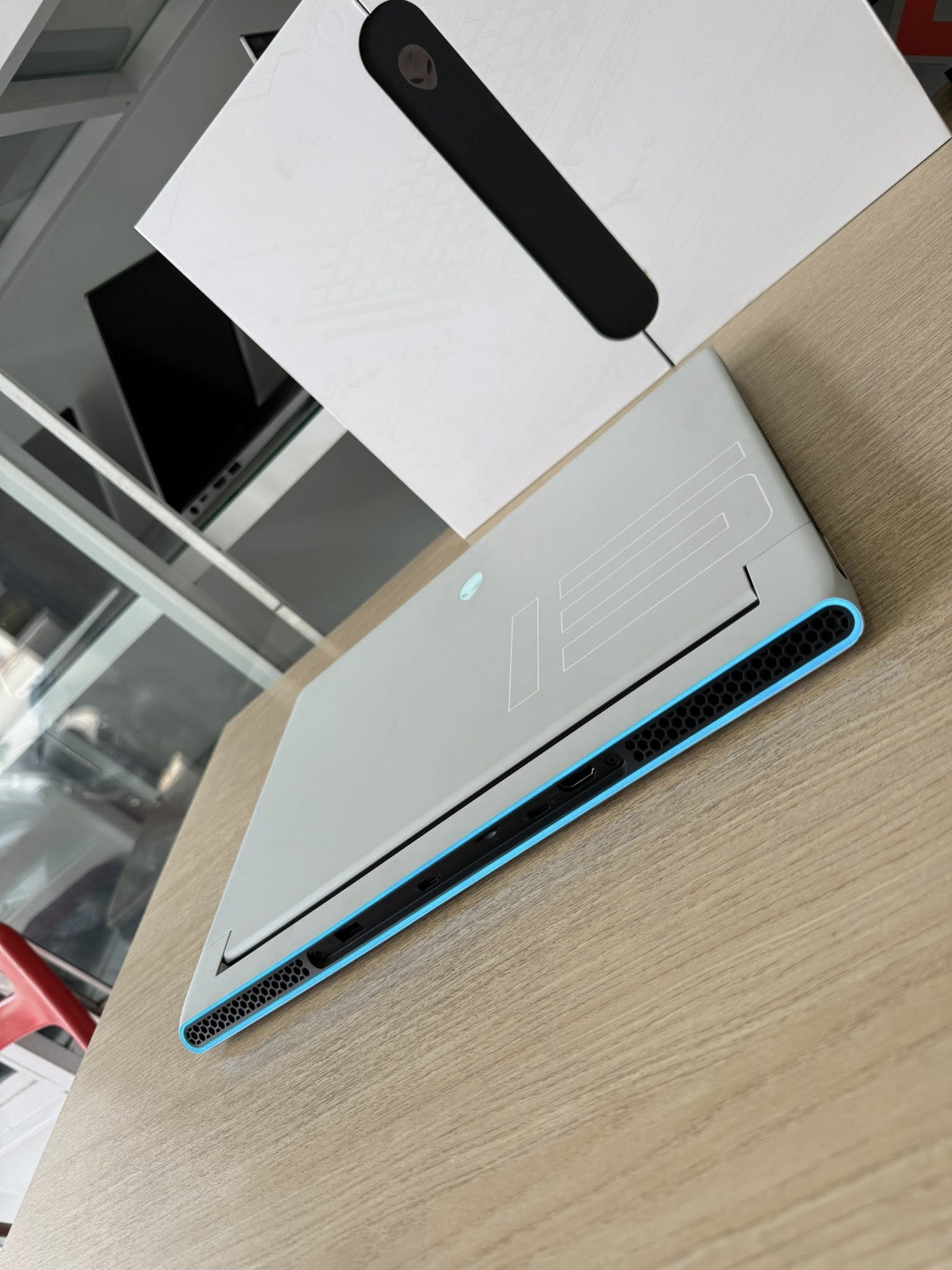 🔥 Dell Alienware x15 R1 | i7-11800H | 16GB DDR4 | RTX 3070 8GB | 512GB SSD NVMe 🔥
