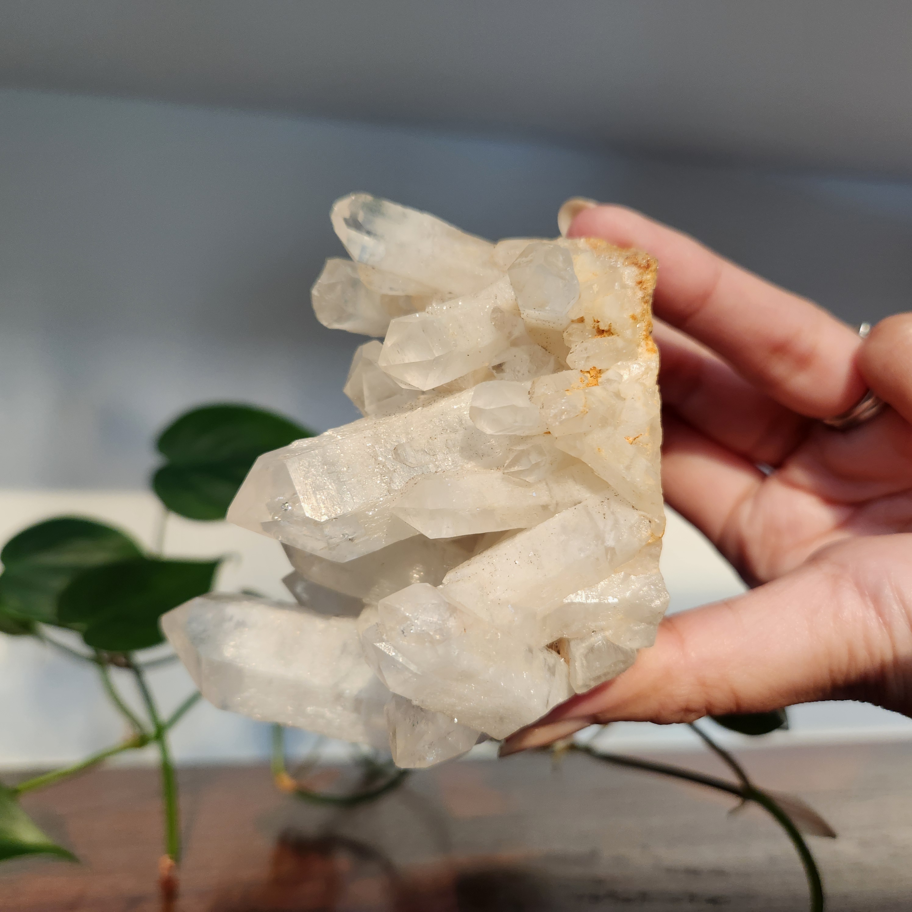 Quartz cluster specimen • Clear quartz cluster mineral •Quartz mineral cluster 