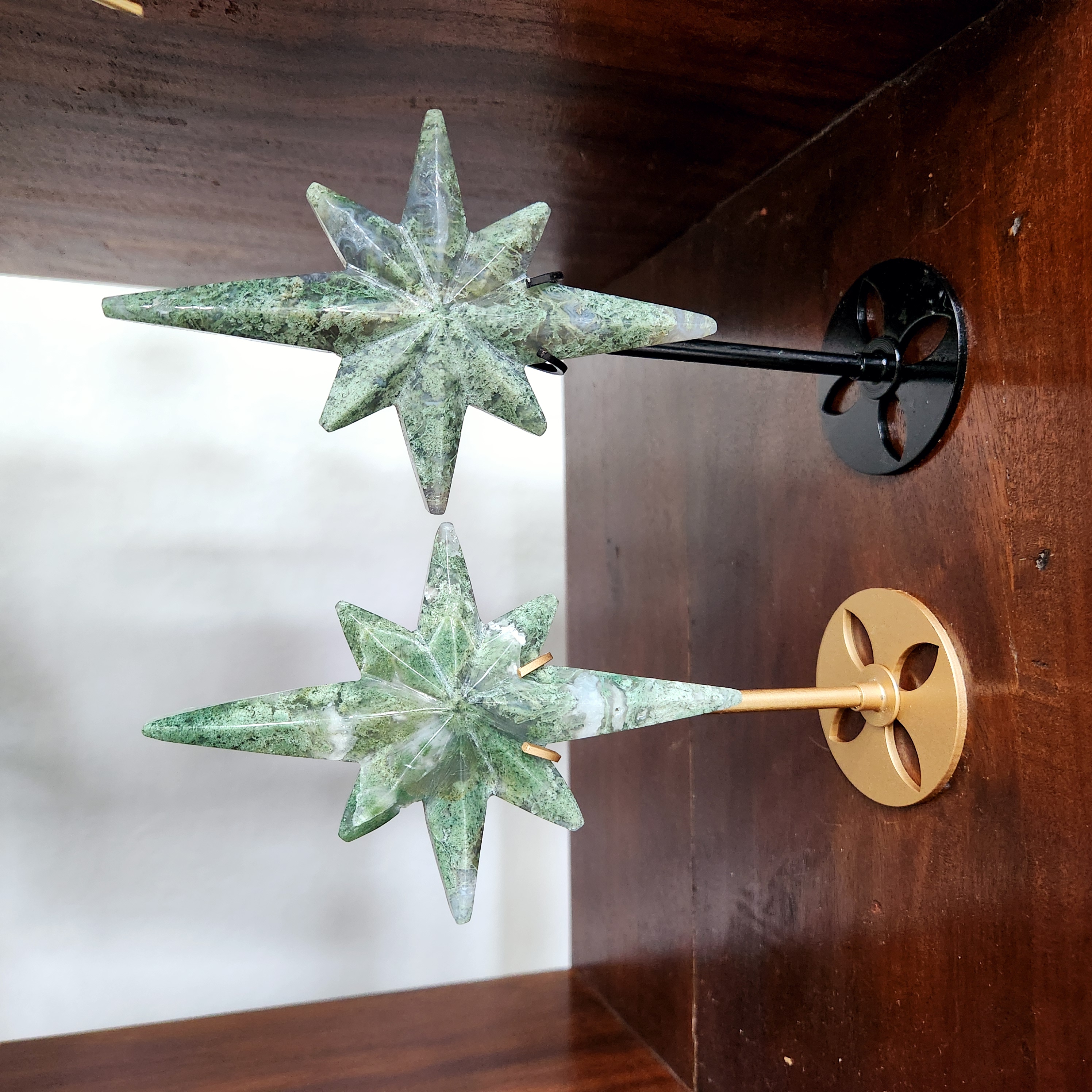 Moss Agate Polaris Star• Moss Agate North Star Polaris • Crystal starburst on stand