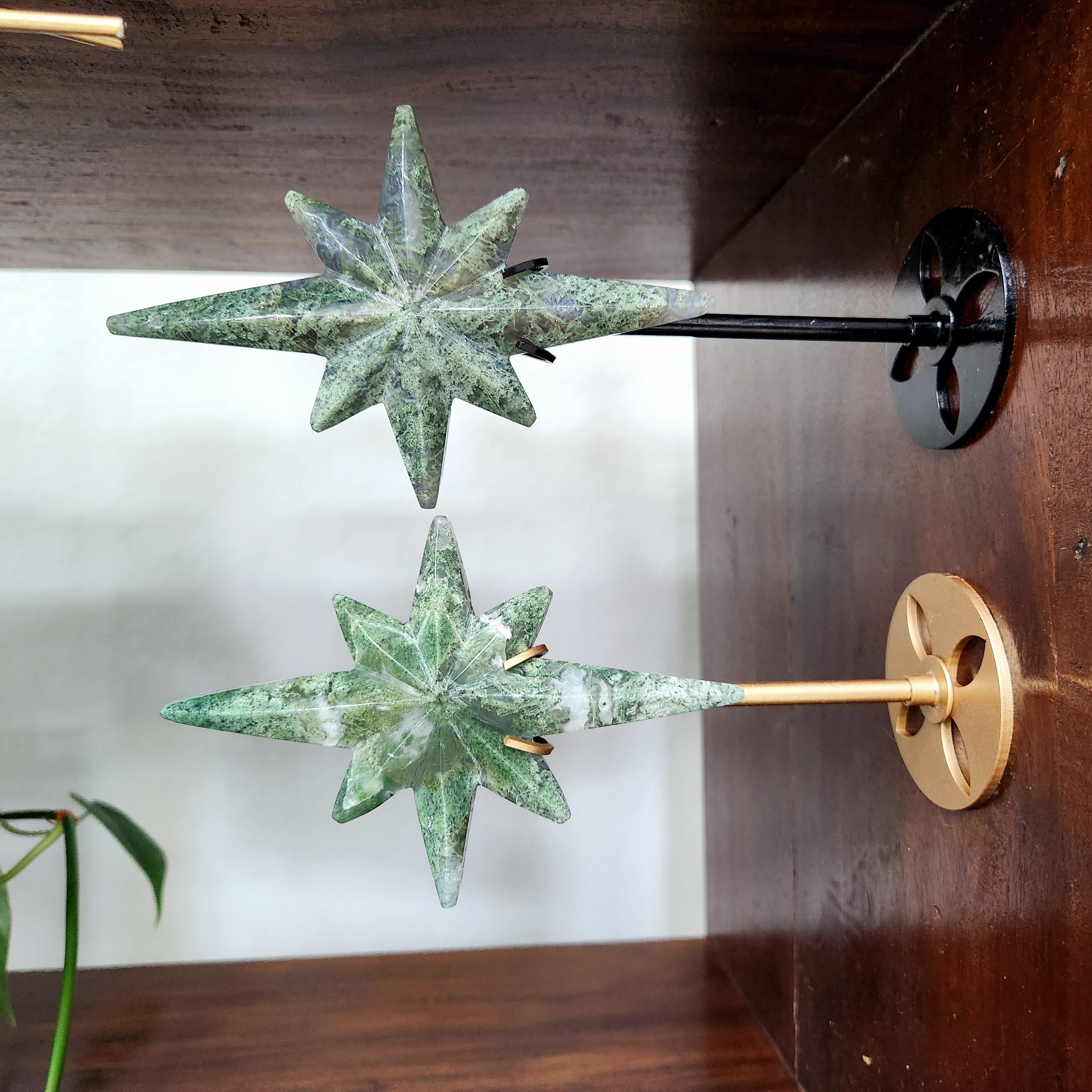 Moss Agate Polaris Star• Moss Agate North Star Polaris • Crystal starburst on stand