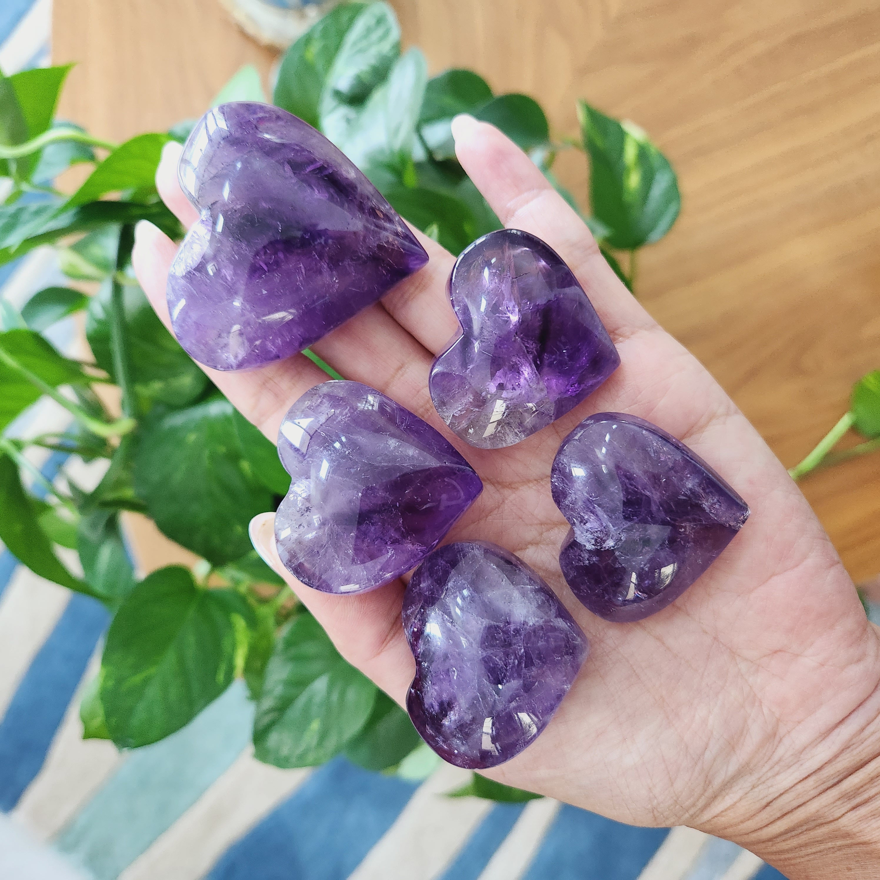 Amethyst Heart, Crystal heart, Crystal Amethyst carving• Healing Gemstone Heart • Crystal gift