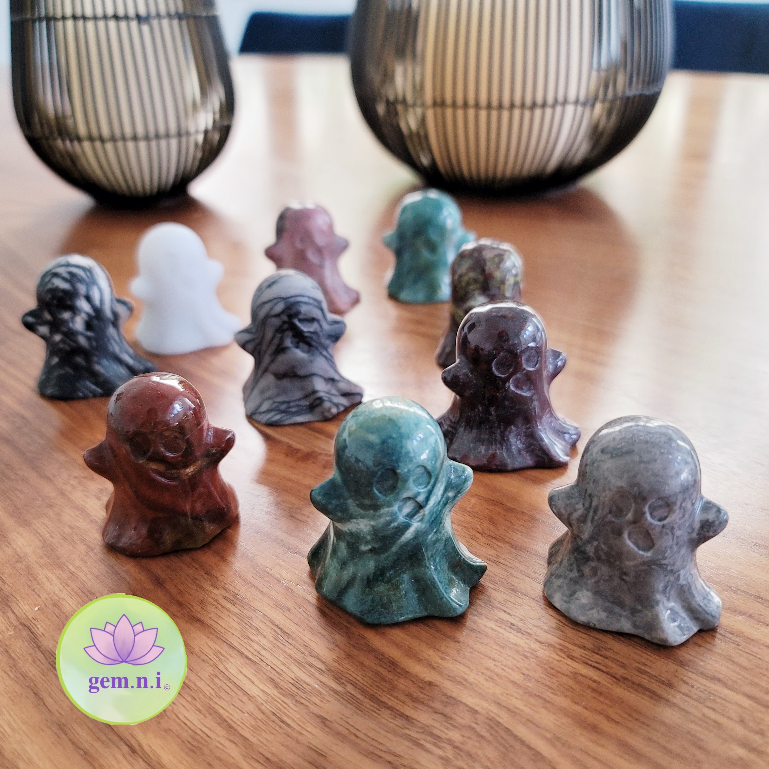 Crystal ghost carving, 2" ghost crystal, healing crystal, ghost statue, crystal ghosts, halloween home decoration, halloween ghoul carving