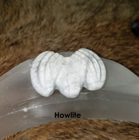 Bat carving - 1.5" Crystal bats - Stone bats - Halloween bats decoration, bats crystal gift