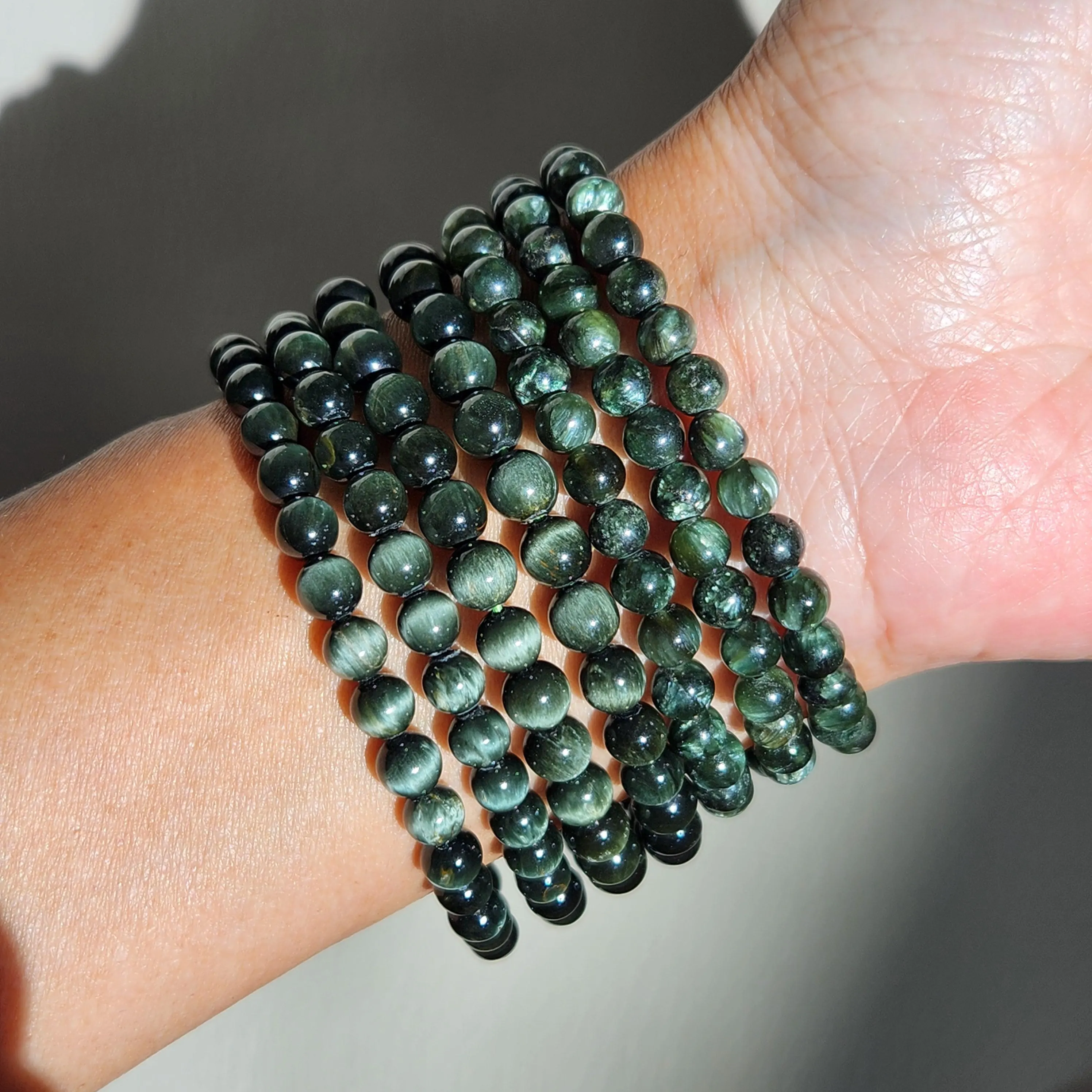 Seraphinite bracelet • Flashy Seraphinite round bead gemstone bracelet • Green Charoite bracelet