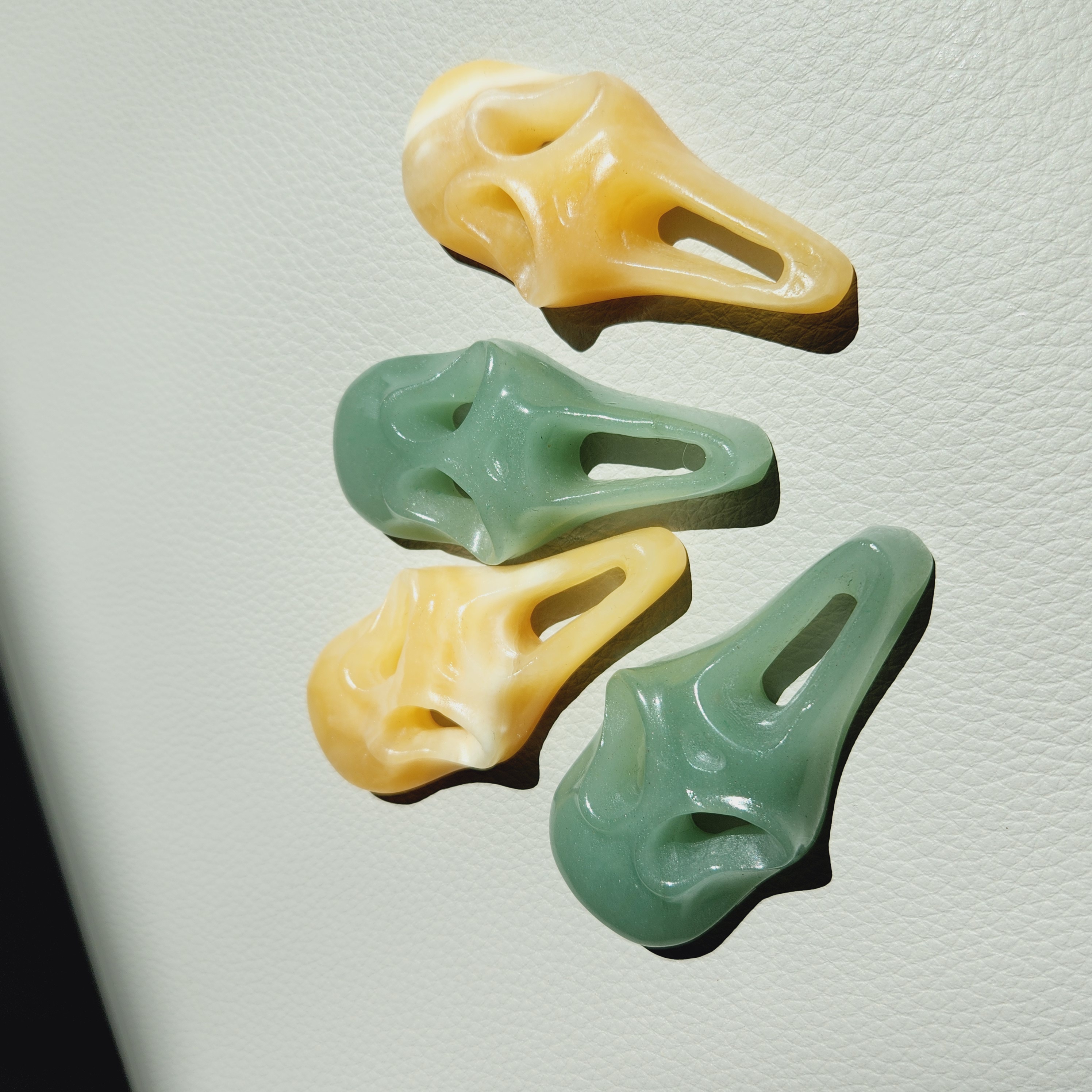 Scream crystal face mask, Halloween face mask in Green Aventurine and Orange Calcite, suitable as gifts and home decoration
