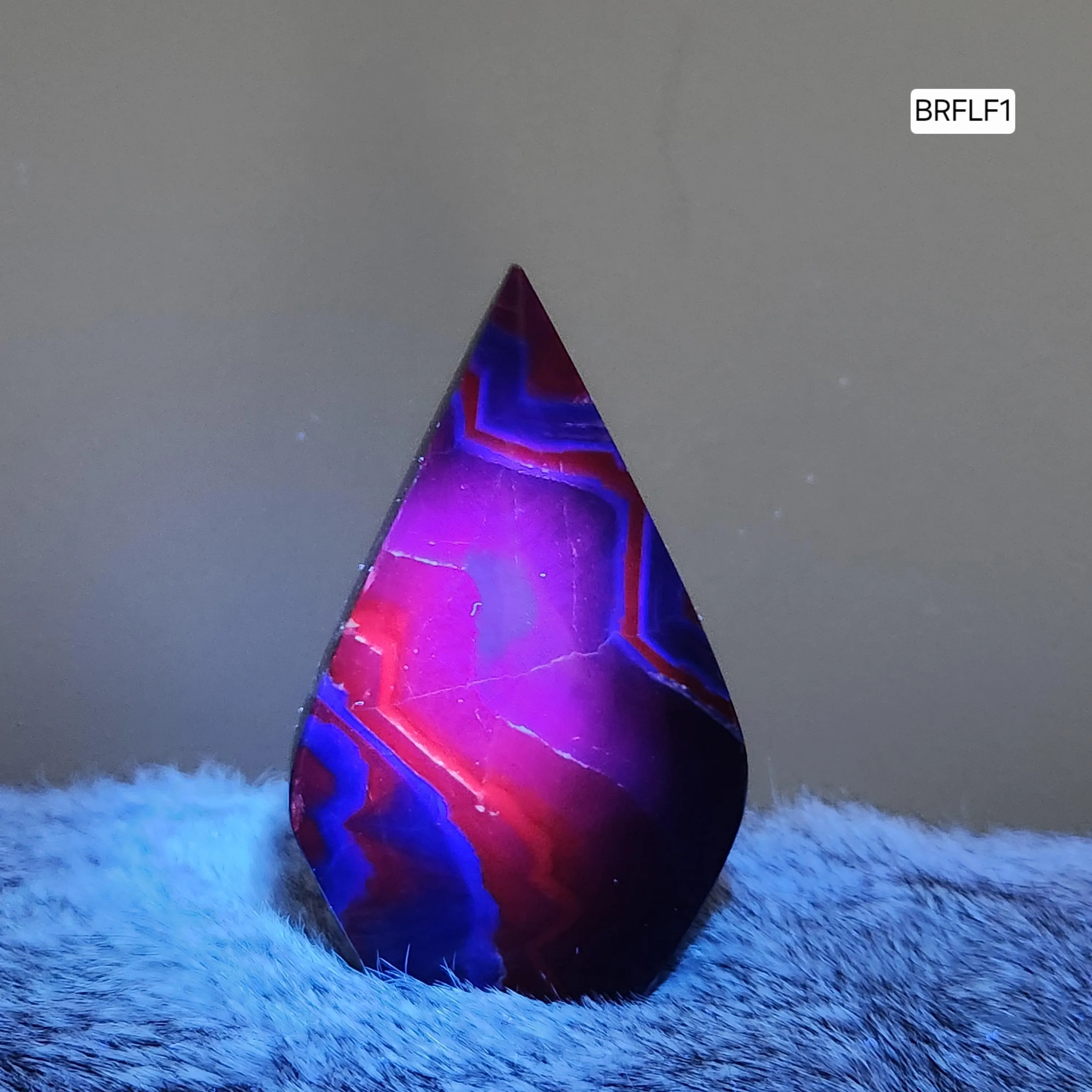 Black Rose Fluorite Flame -4" strong UV reactive mineral flame - Black Rose Fluorite crystal flame