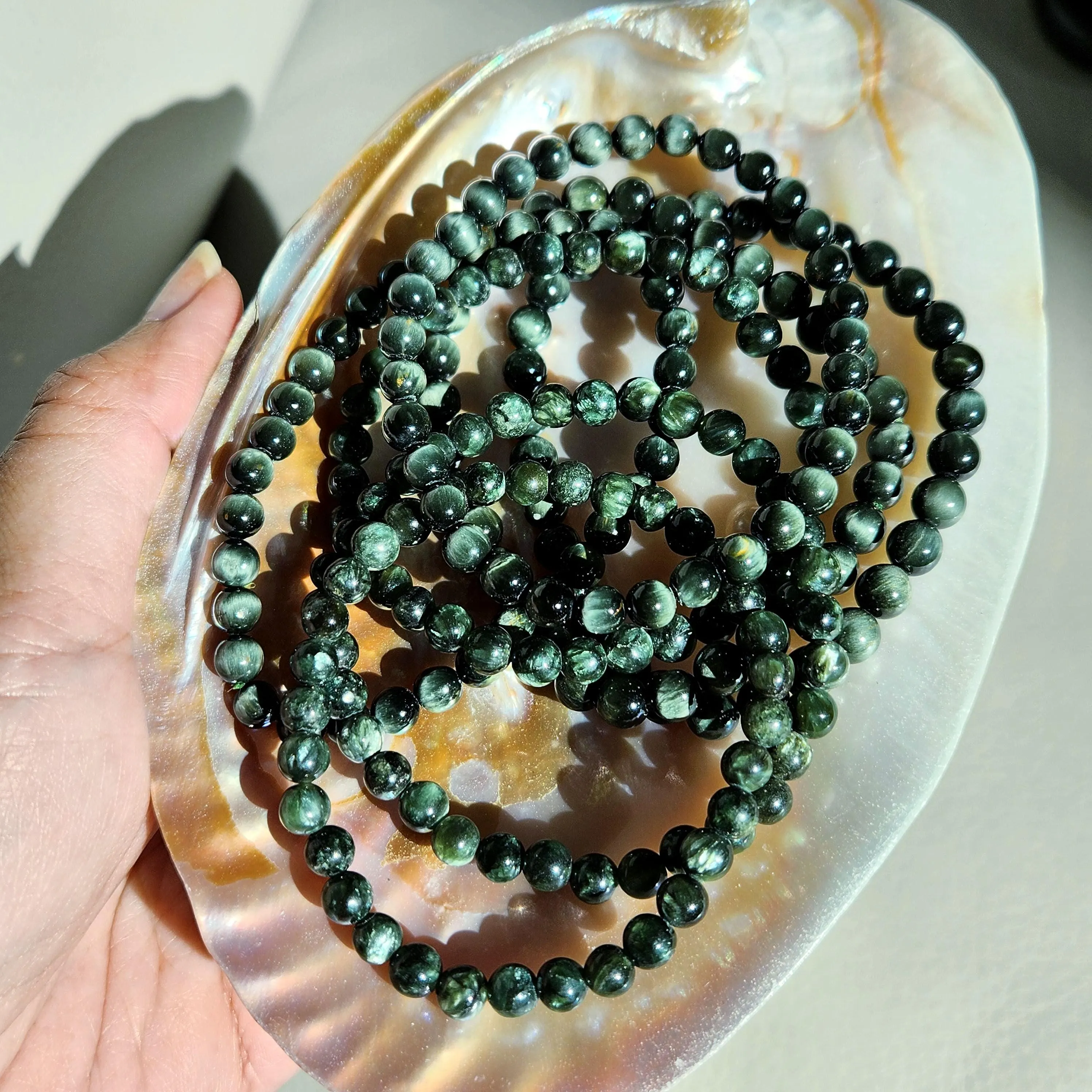 Seraphinite bracelet • Flashy Seraphinite round bead gemstone bracelet • Green Charoite bracelet