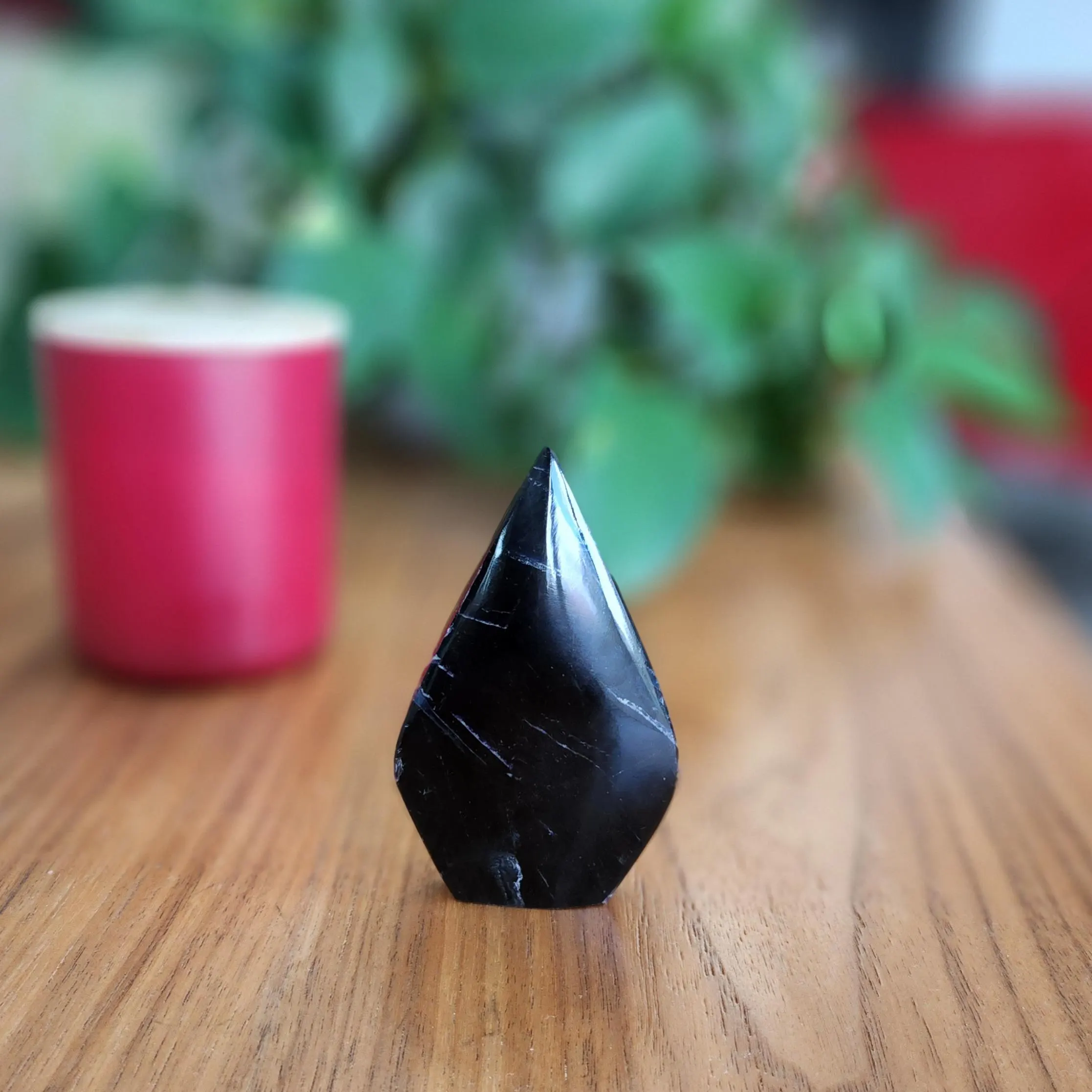 Black Rose Fluorite Flame -4" strong UV reactive mineral flame - Black Rose Fluorite crystal flame