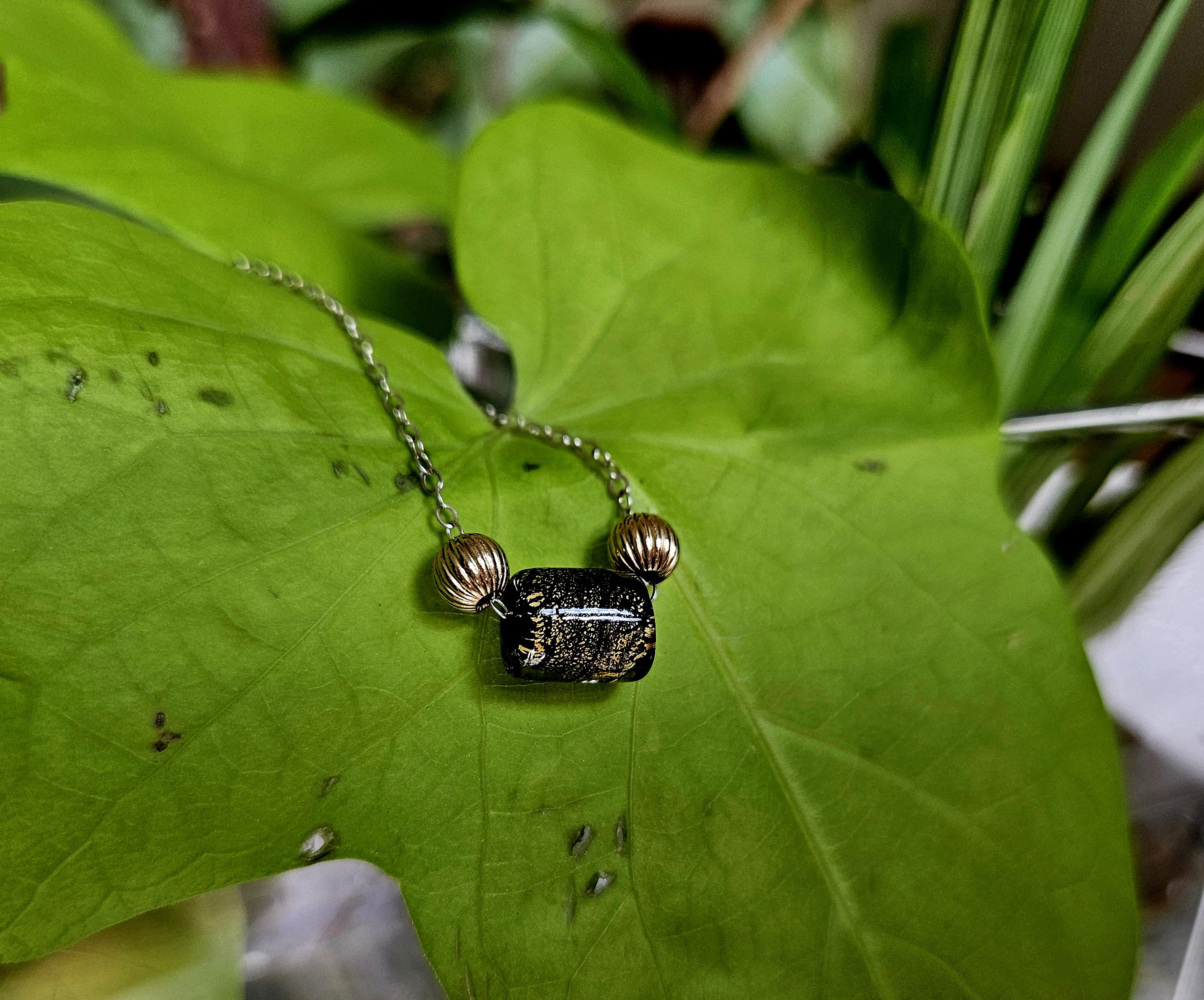 Black & Gold Bead Necklace - MIDAS