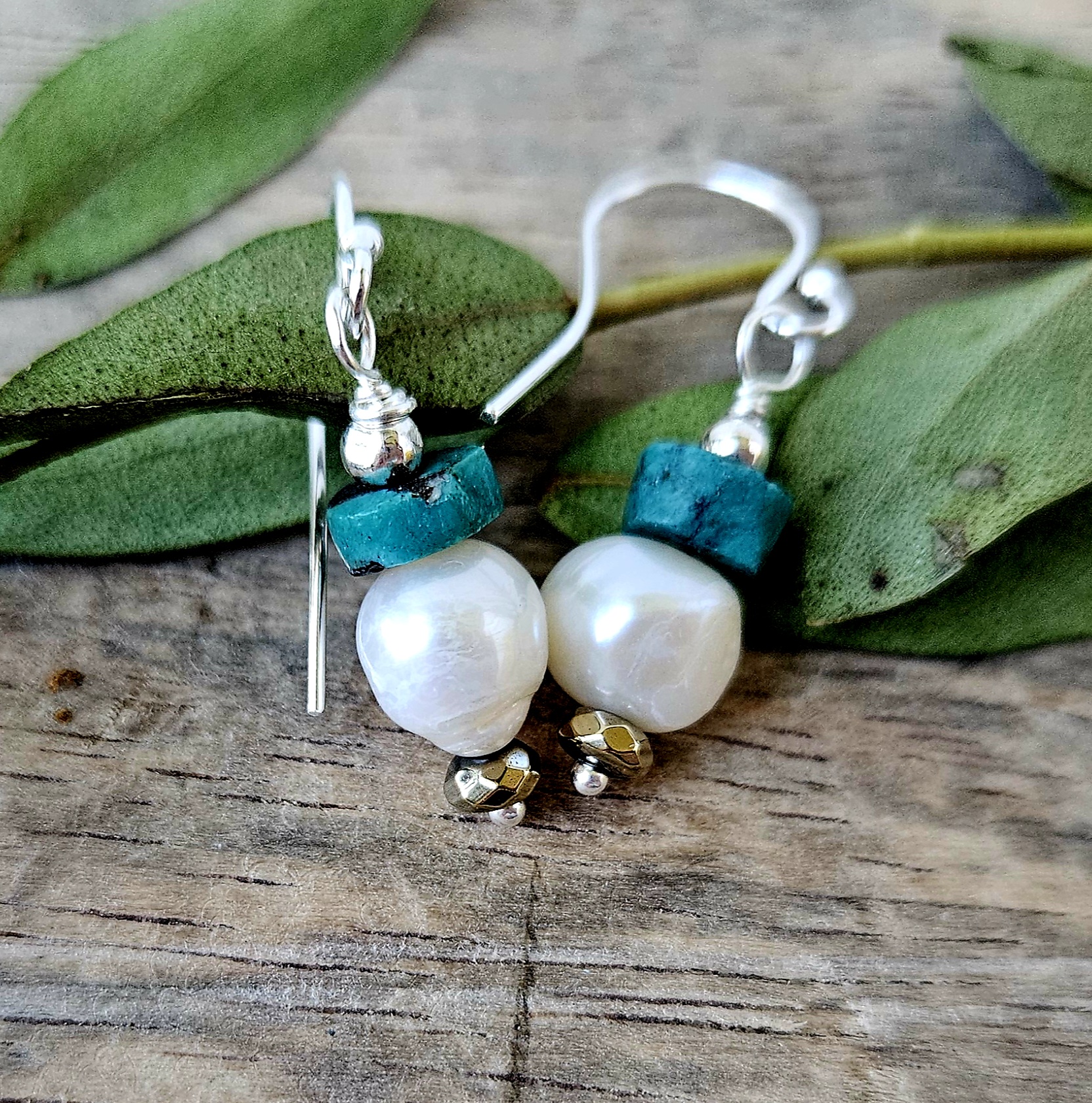 OYSTER & SKY Beaded Earrings