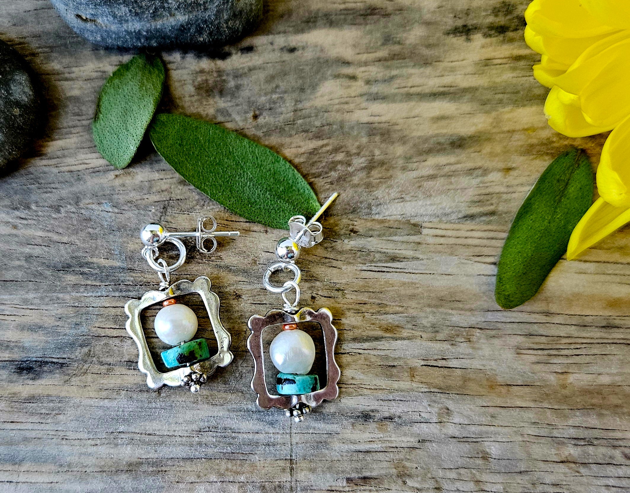 Pearl Earrings - FRAME IT