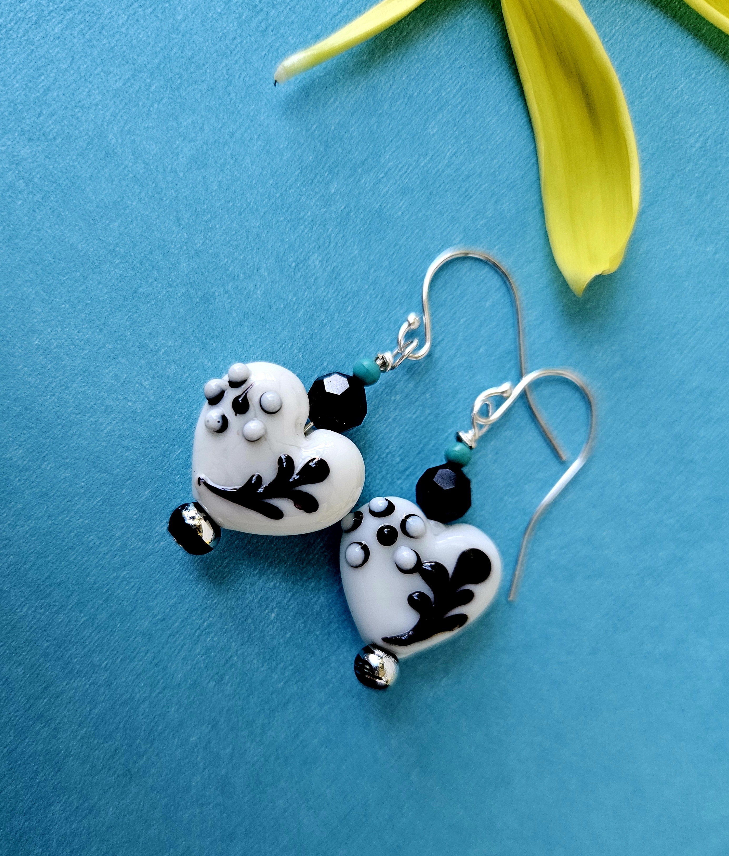 Heart Beaded Earrings - AMOUR