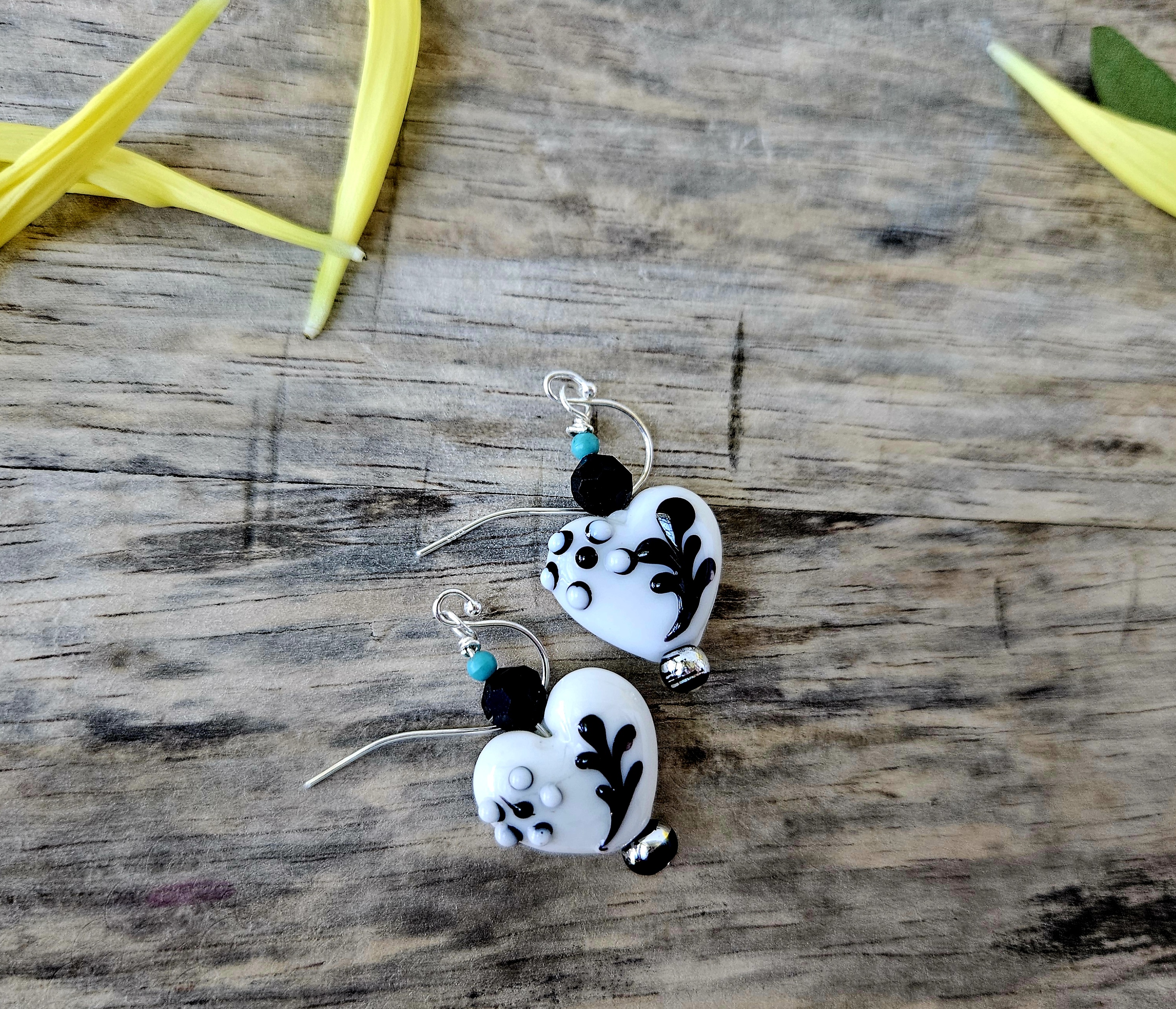 Heart Beaded Earrings - AMOUR