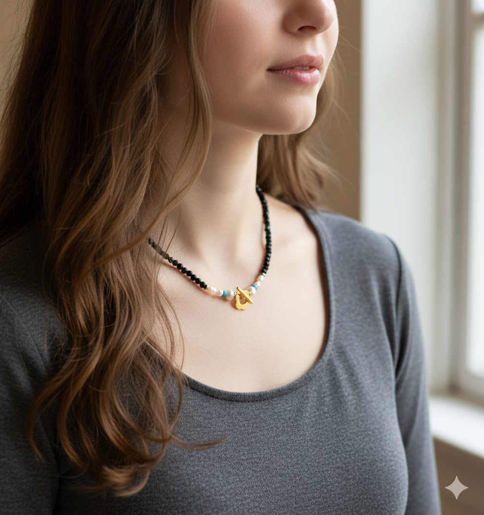 Pearl & Gold Handmade Beaded Necklace - PETAL & PEARL