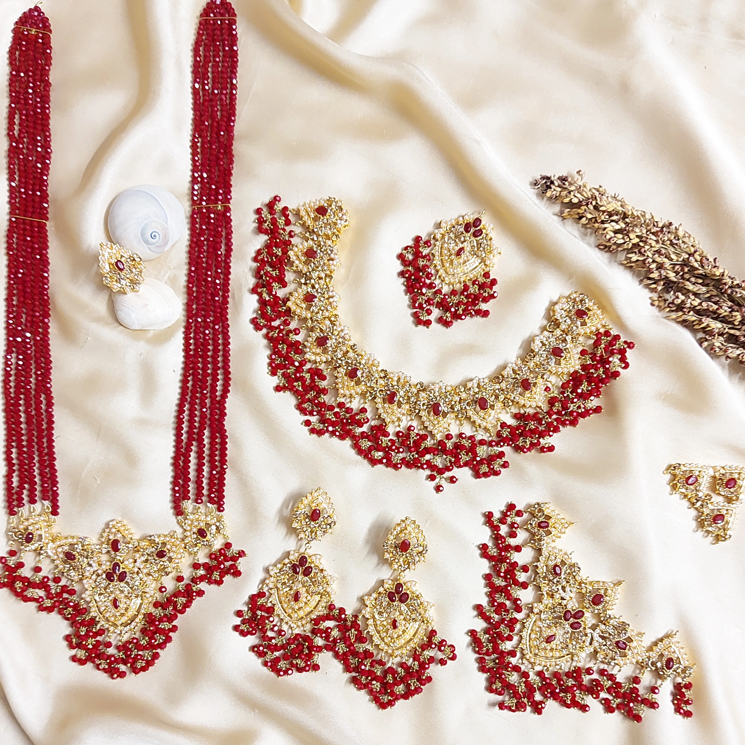Khandani Bridal Set