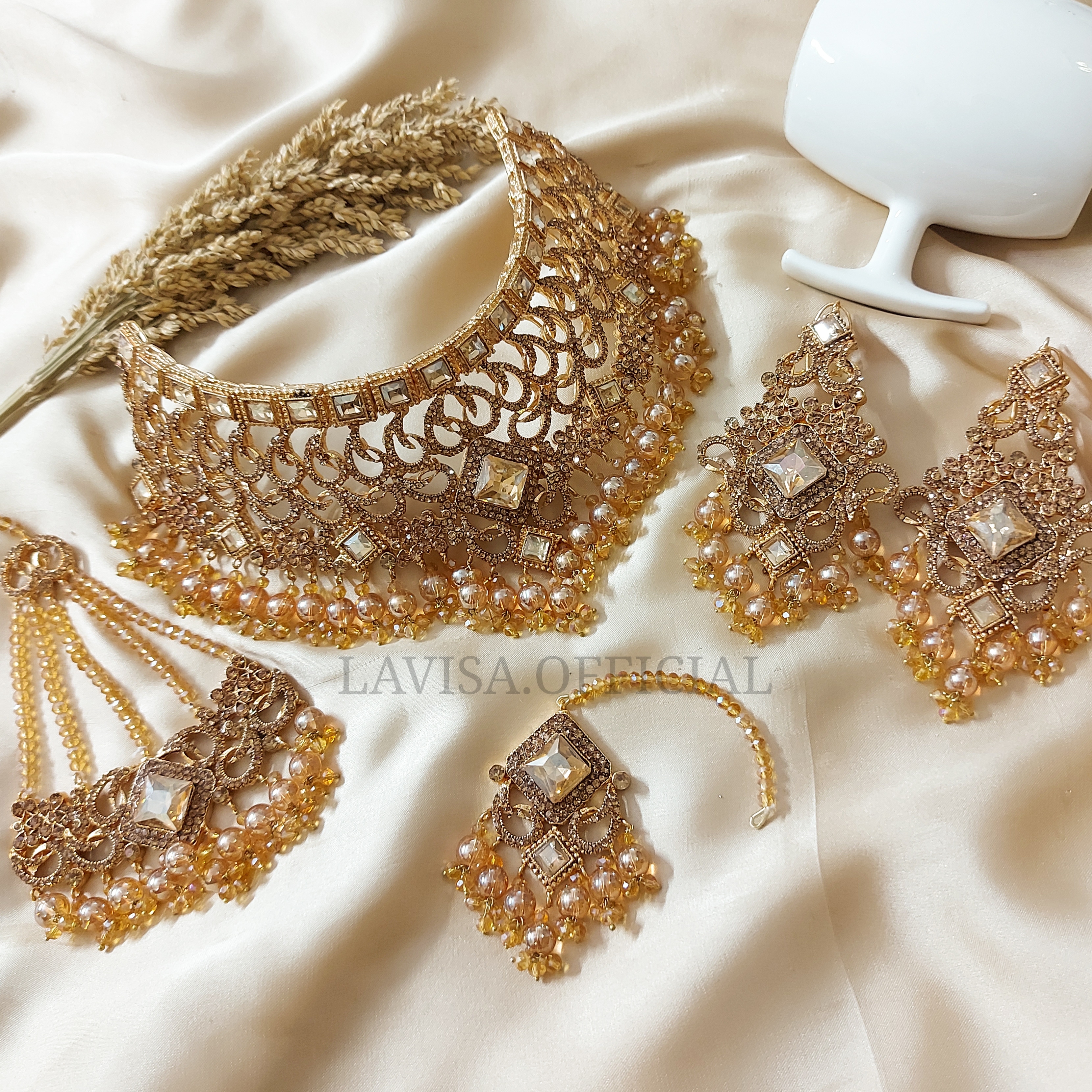 Bridal collar set