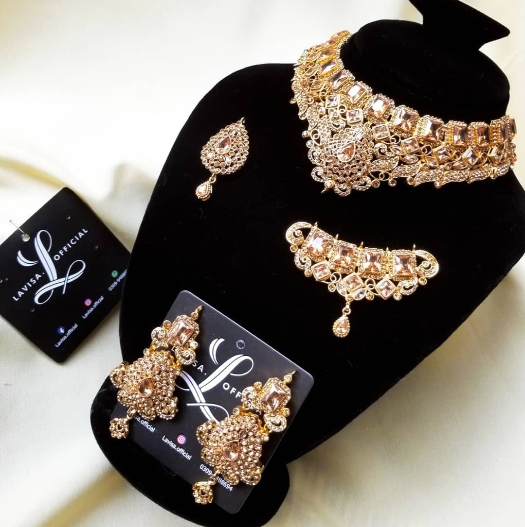 Elegant Gold Plated Jewelry Set