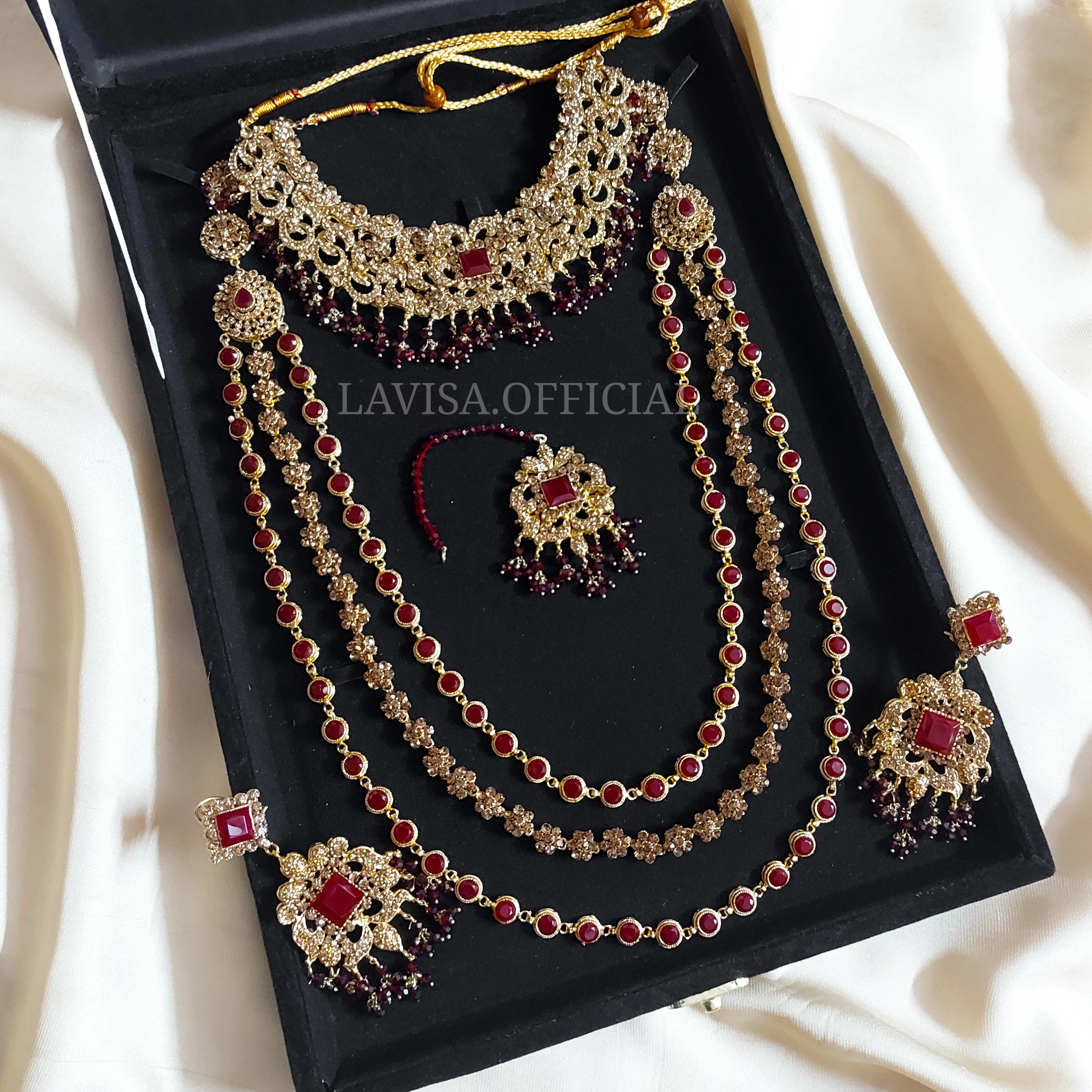 Traditional Bridal Jewelry Set