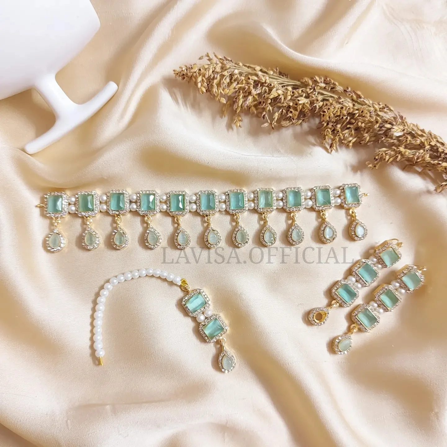 Elegant Choker Set
