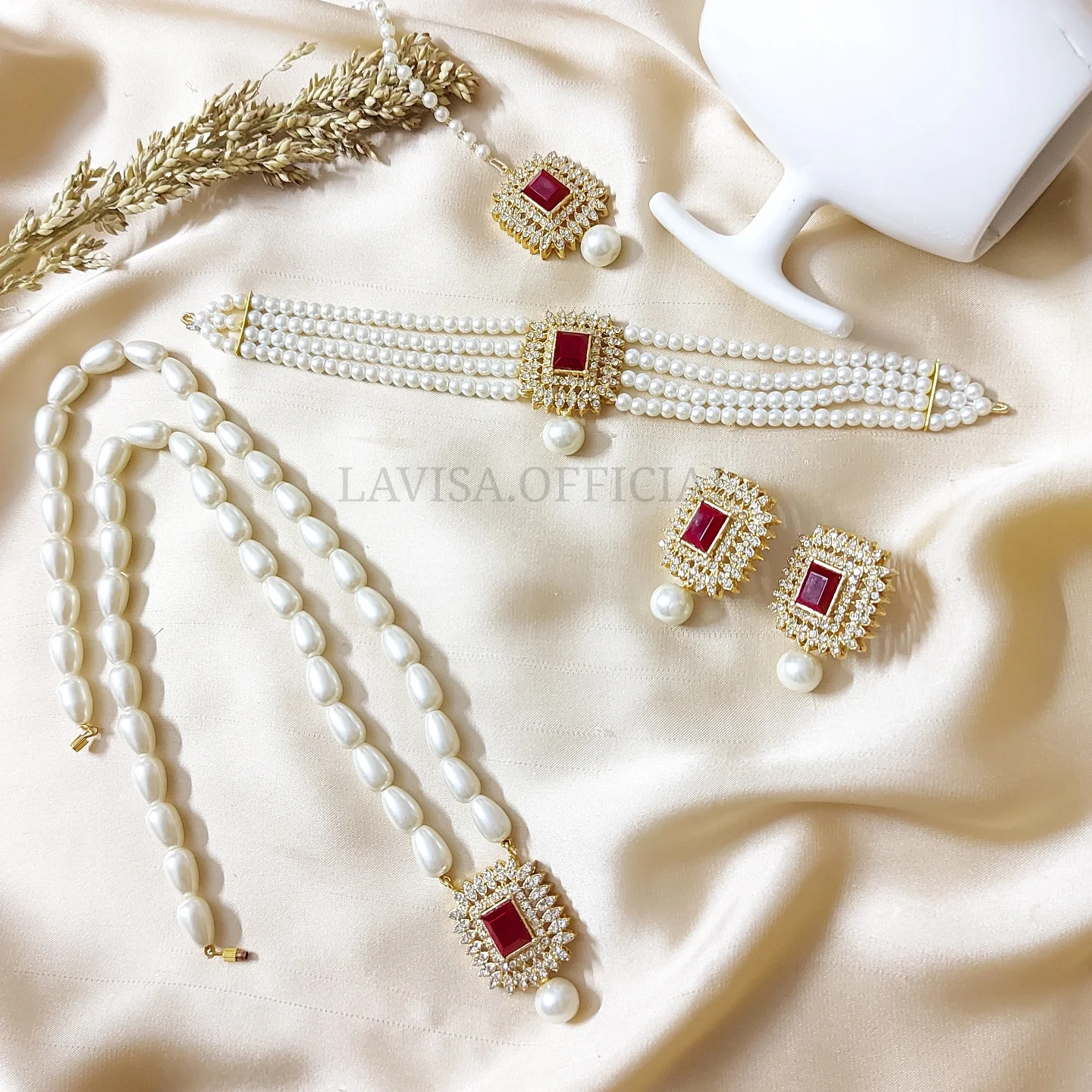 Elegant Pearl and Ruby Jewelry Set