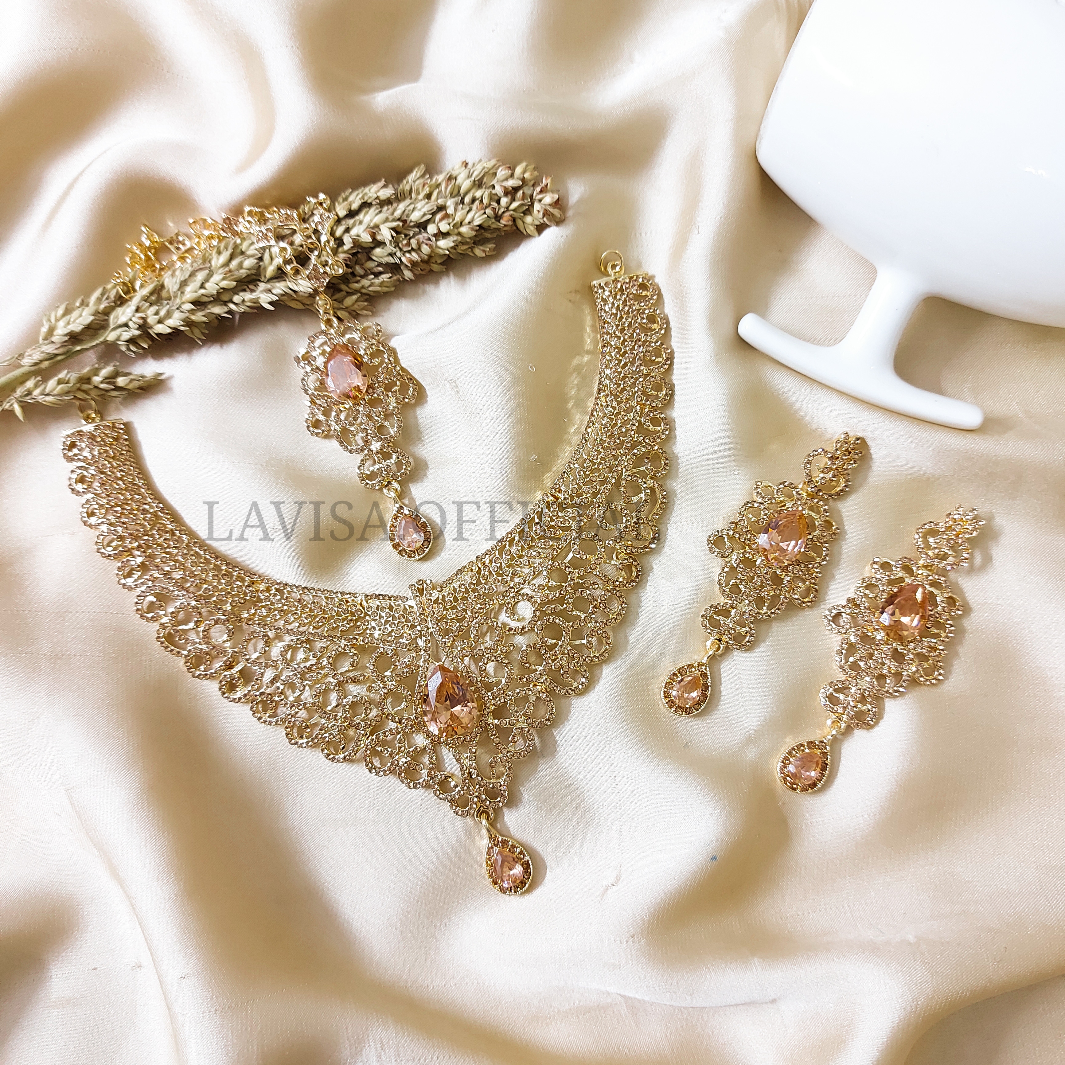 Elegant Necklace Set