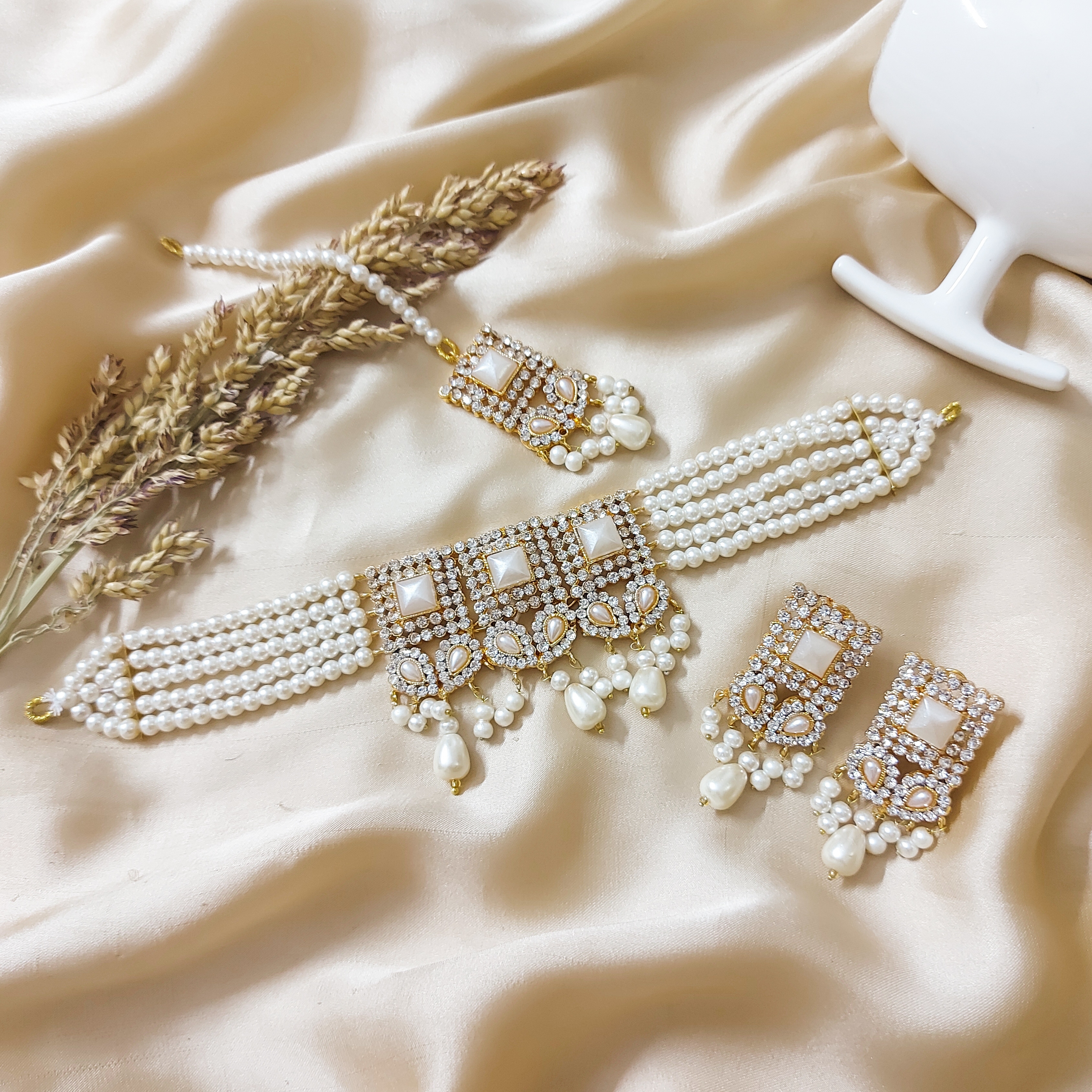 Elegant Pearl Choker Set