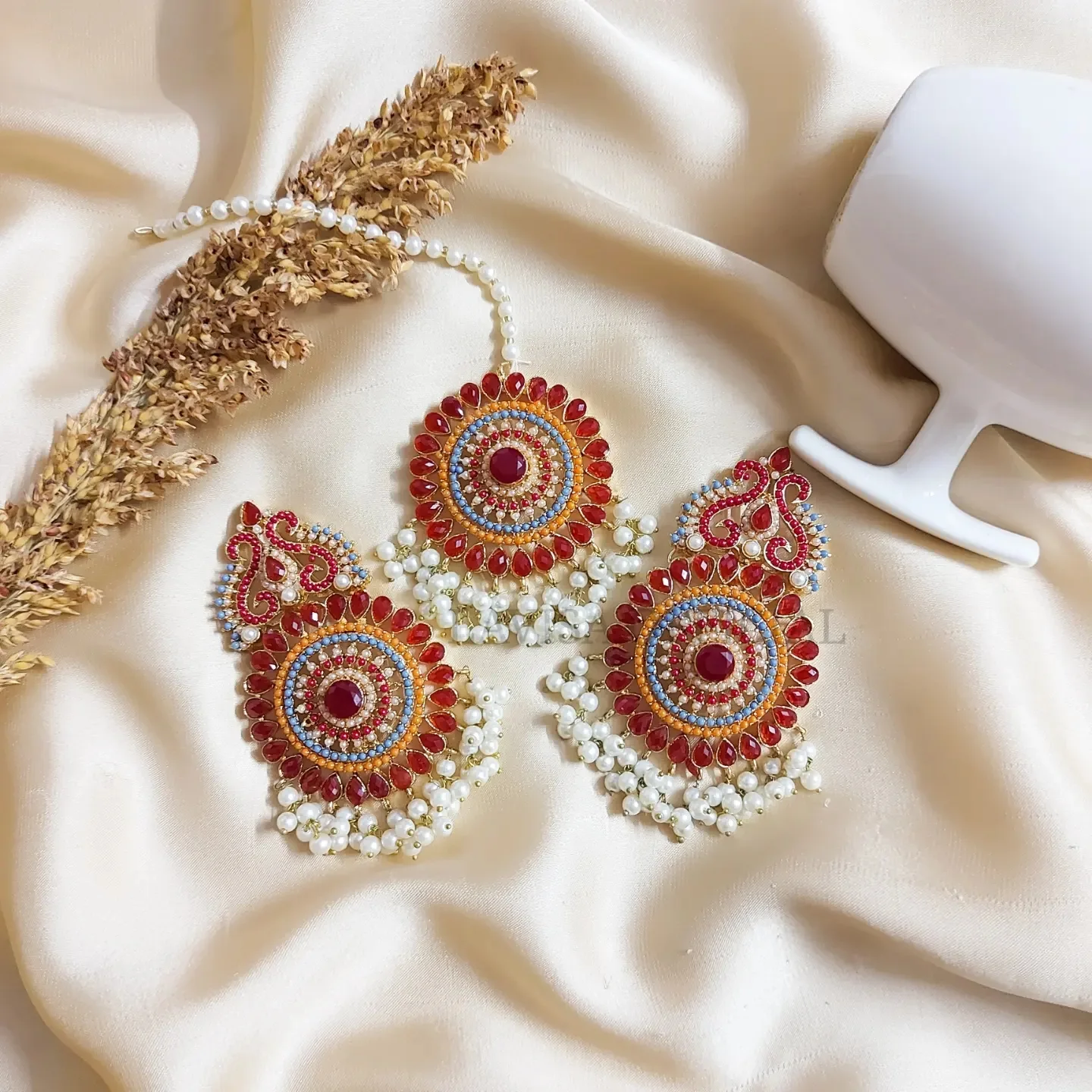 Pendulum Earrings & Tika
