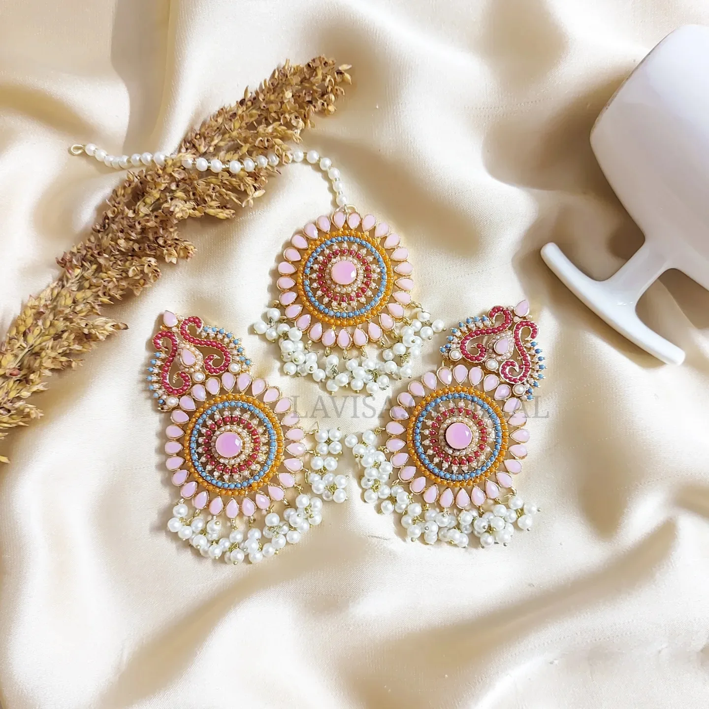 Pendulum Earrings & Tika