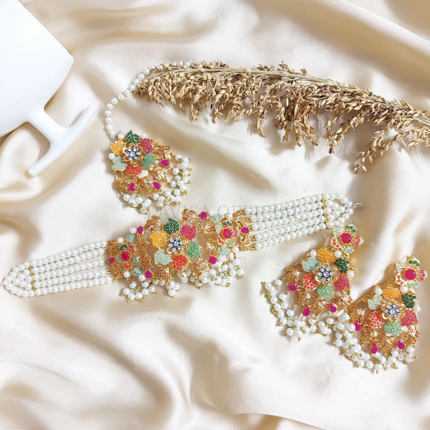 Traditional Pearl and Floral Jewelry Set