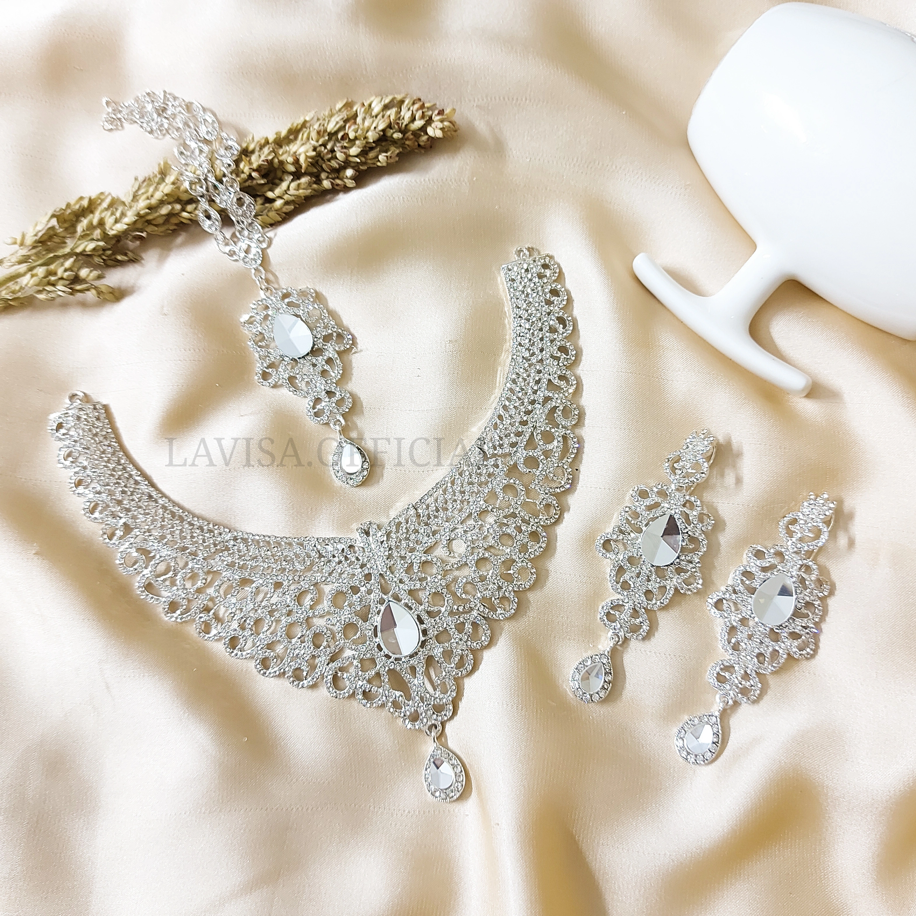 Elegant Rhinestone Jewelry Set