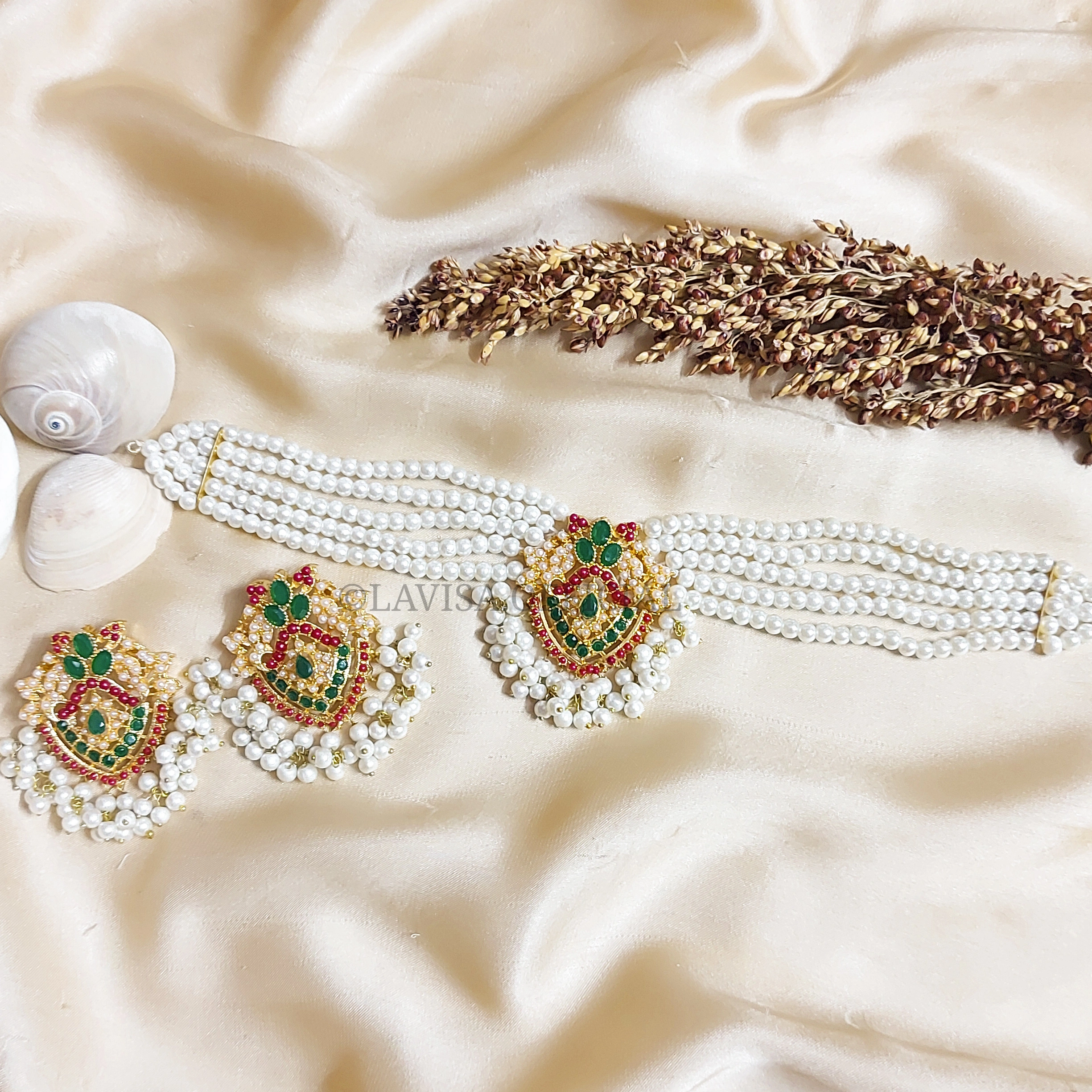 Traditional Pearl Choker Set
