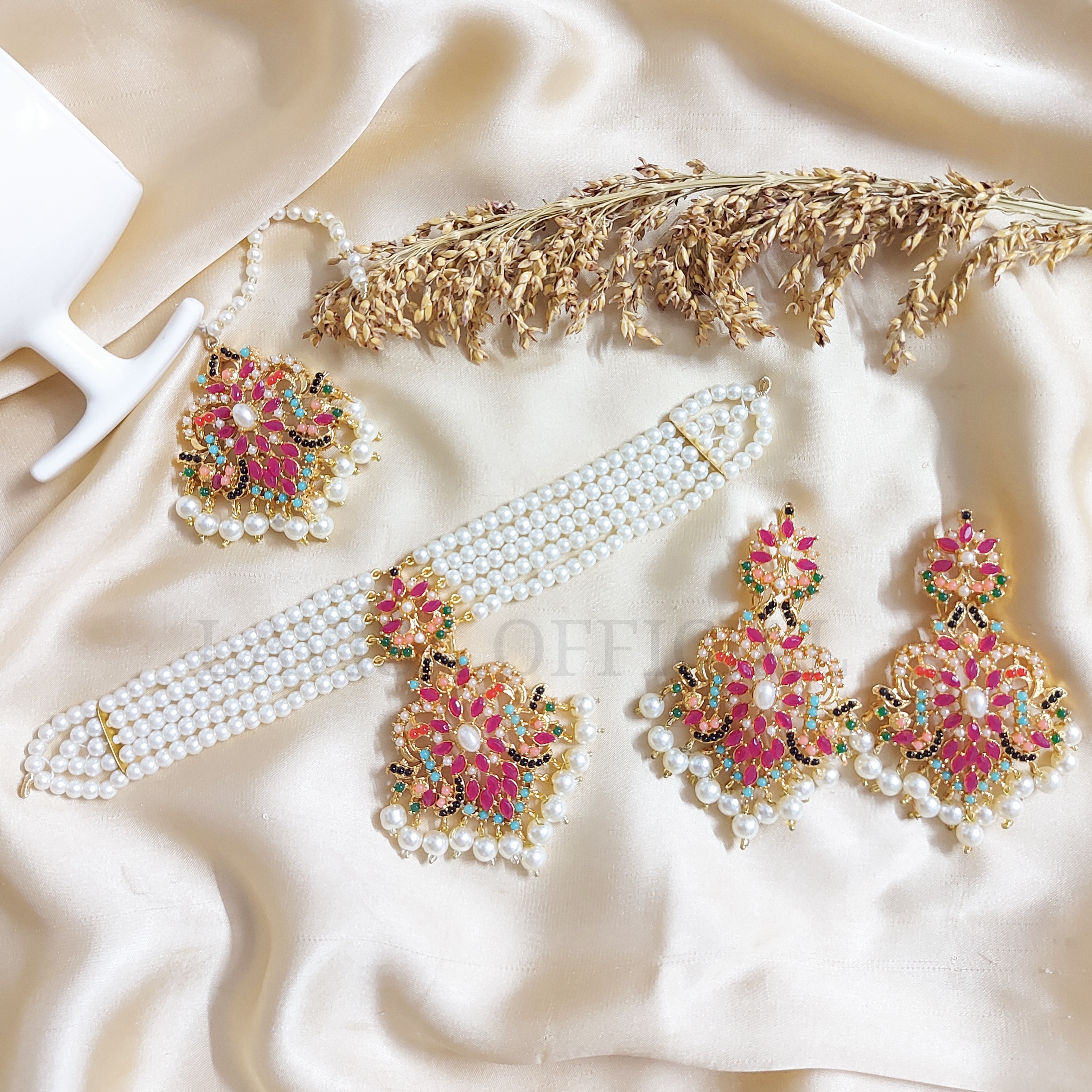 Elegant Pearl Choker Set