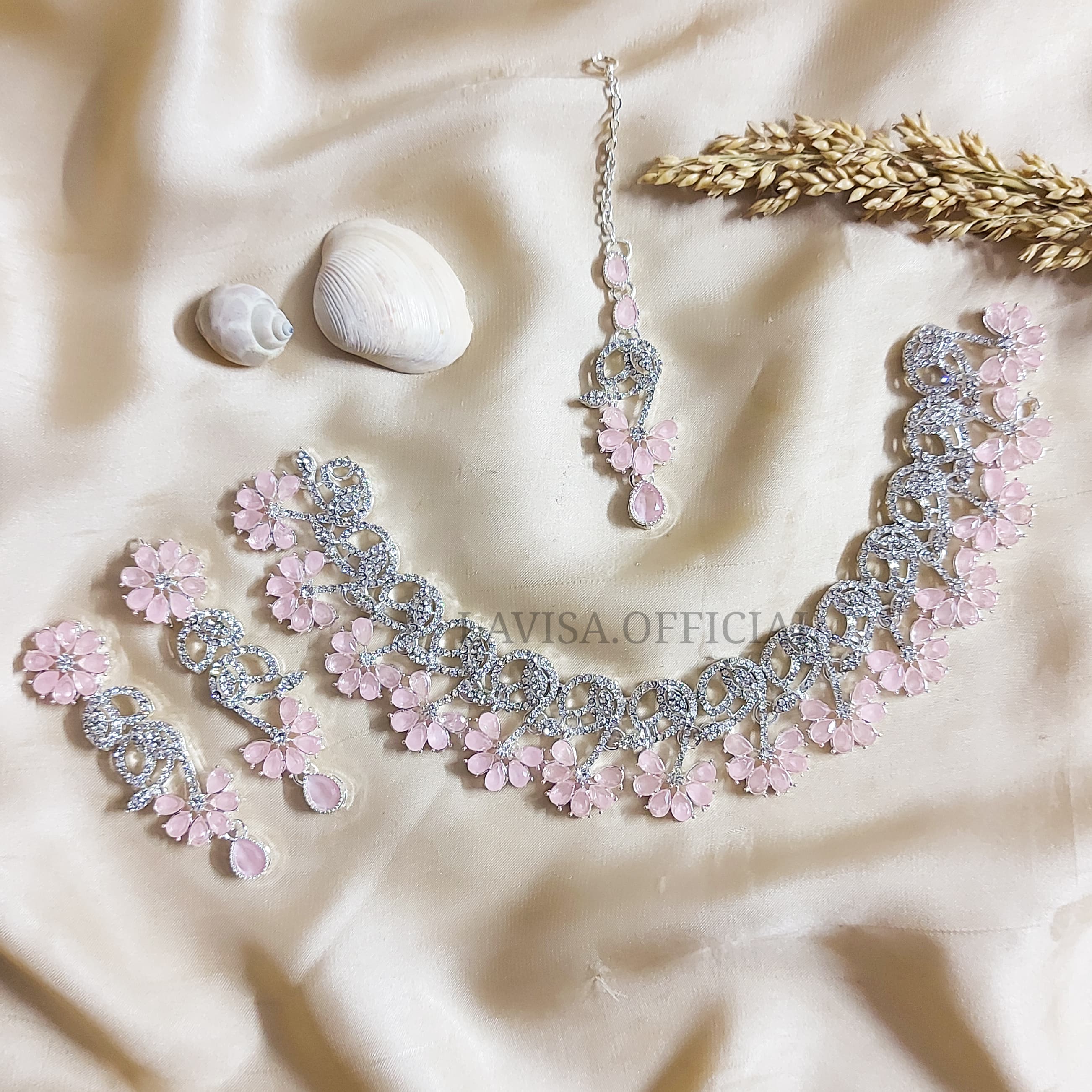 Elegant Flower Necklace Set