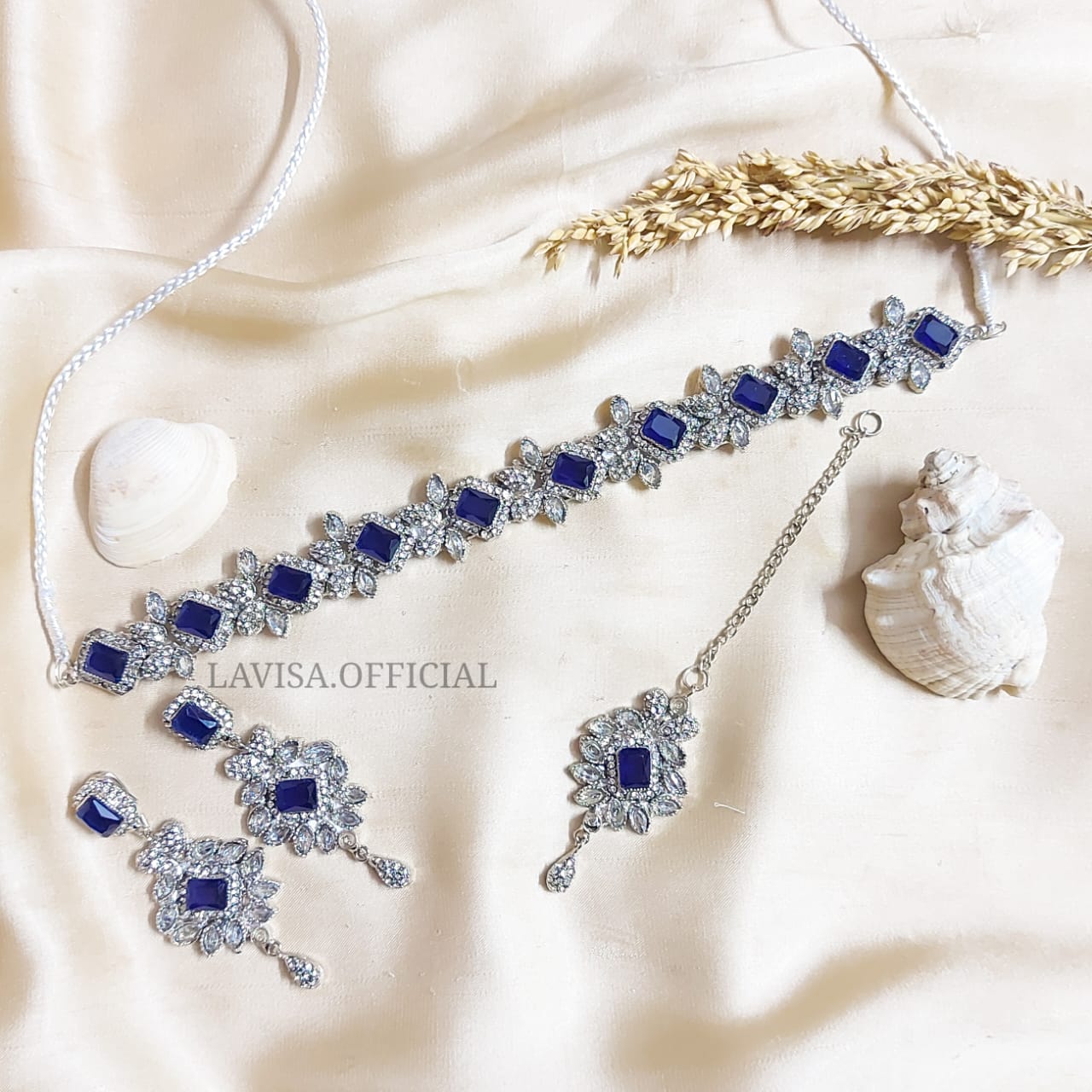 Silver Choker Set